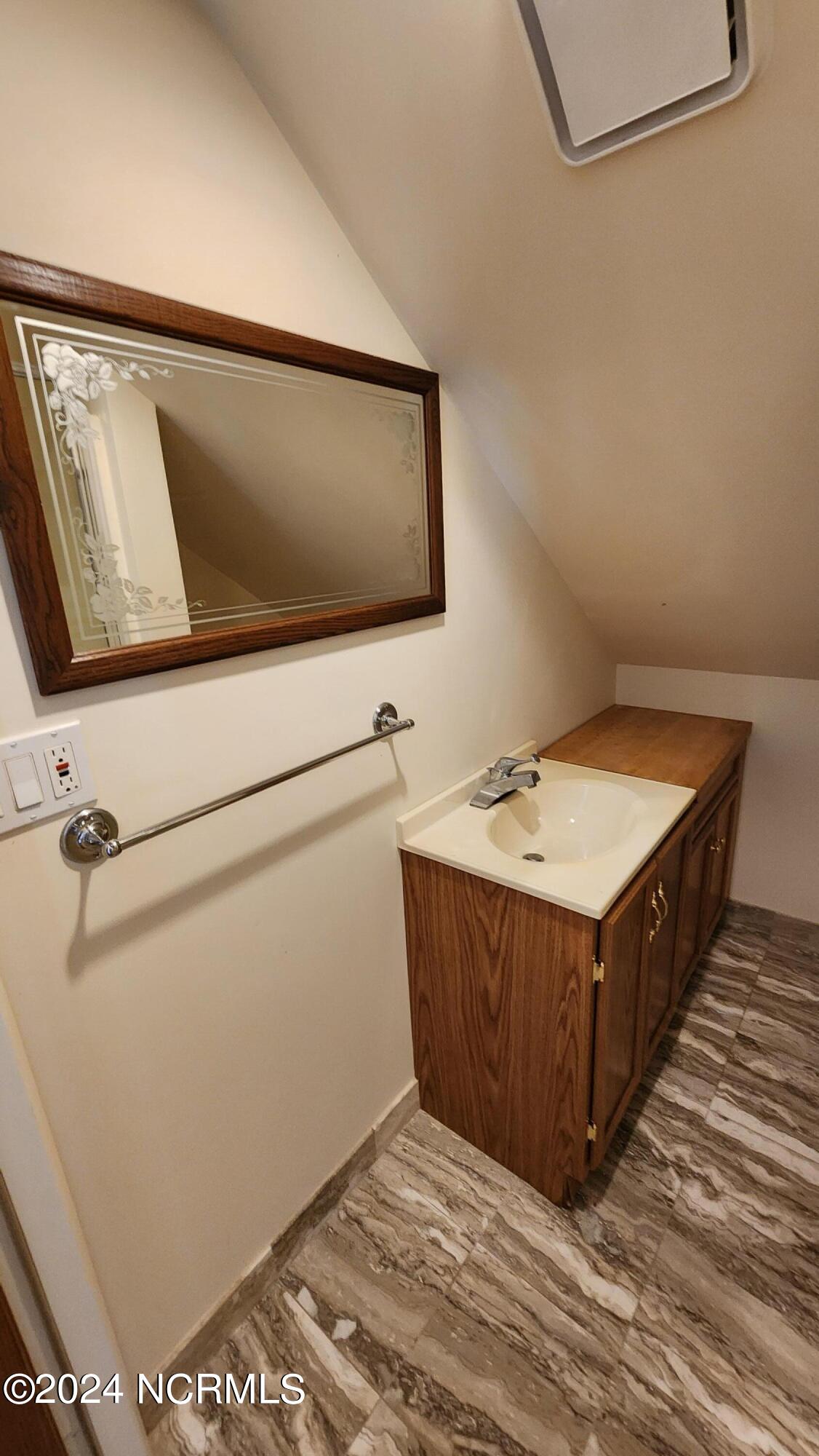 212 Old Nassau Road Property Photo 49
