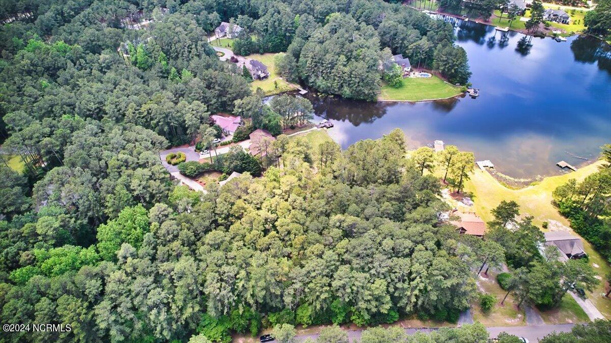 16 Lakeshore Drive Property Photo 2