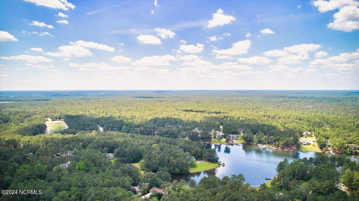 16 Lakeshore Drive Property Photo 7