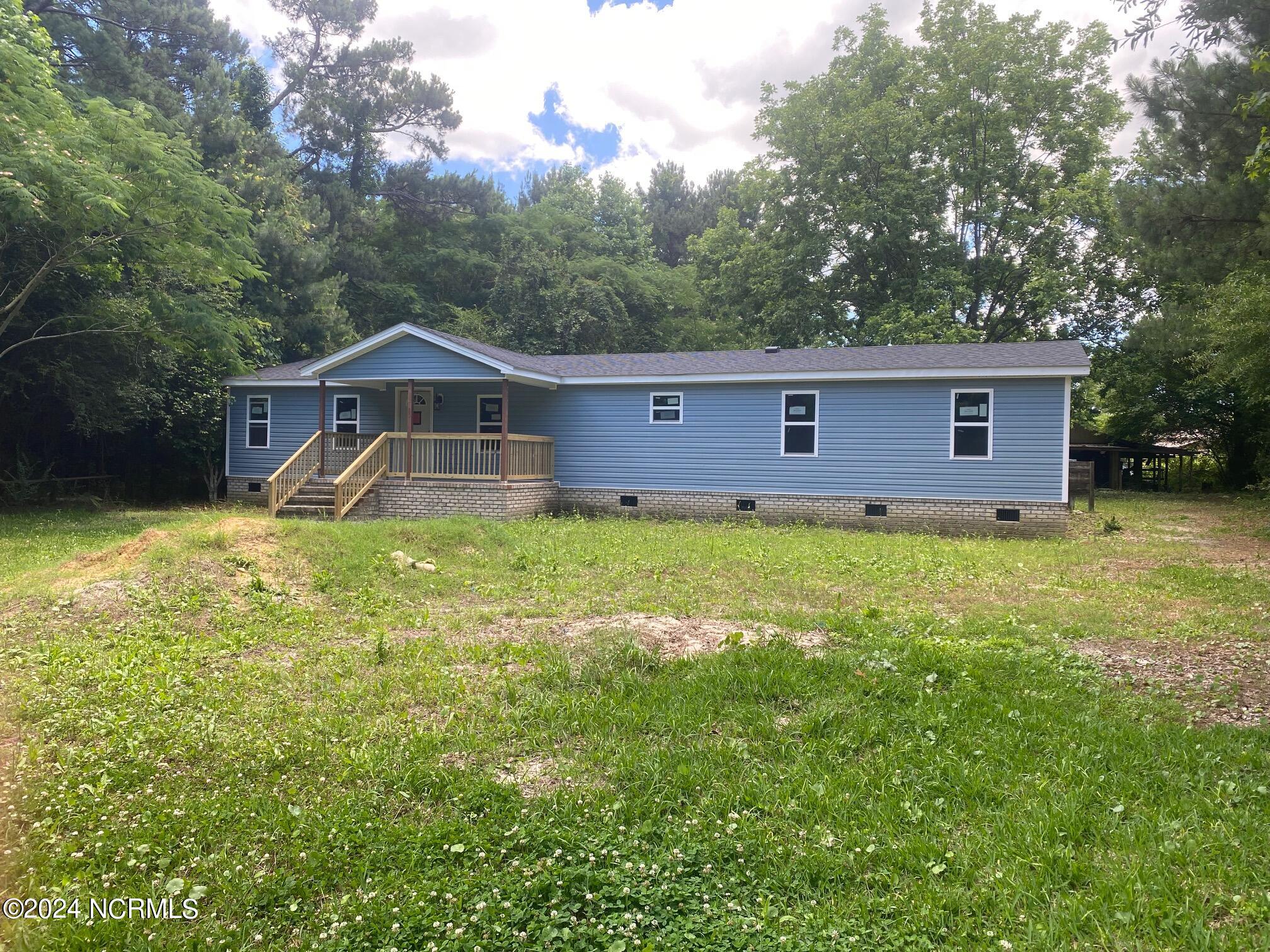 825 Wards Court Property Photo 2
