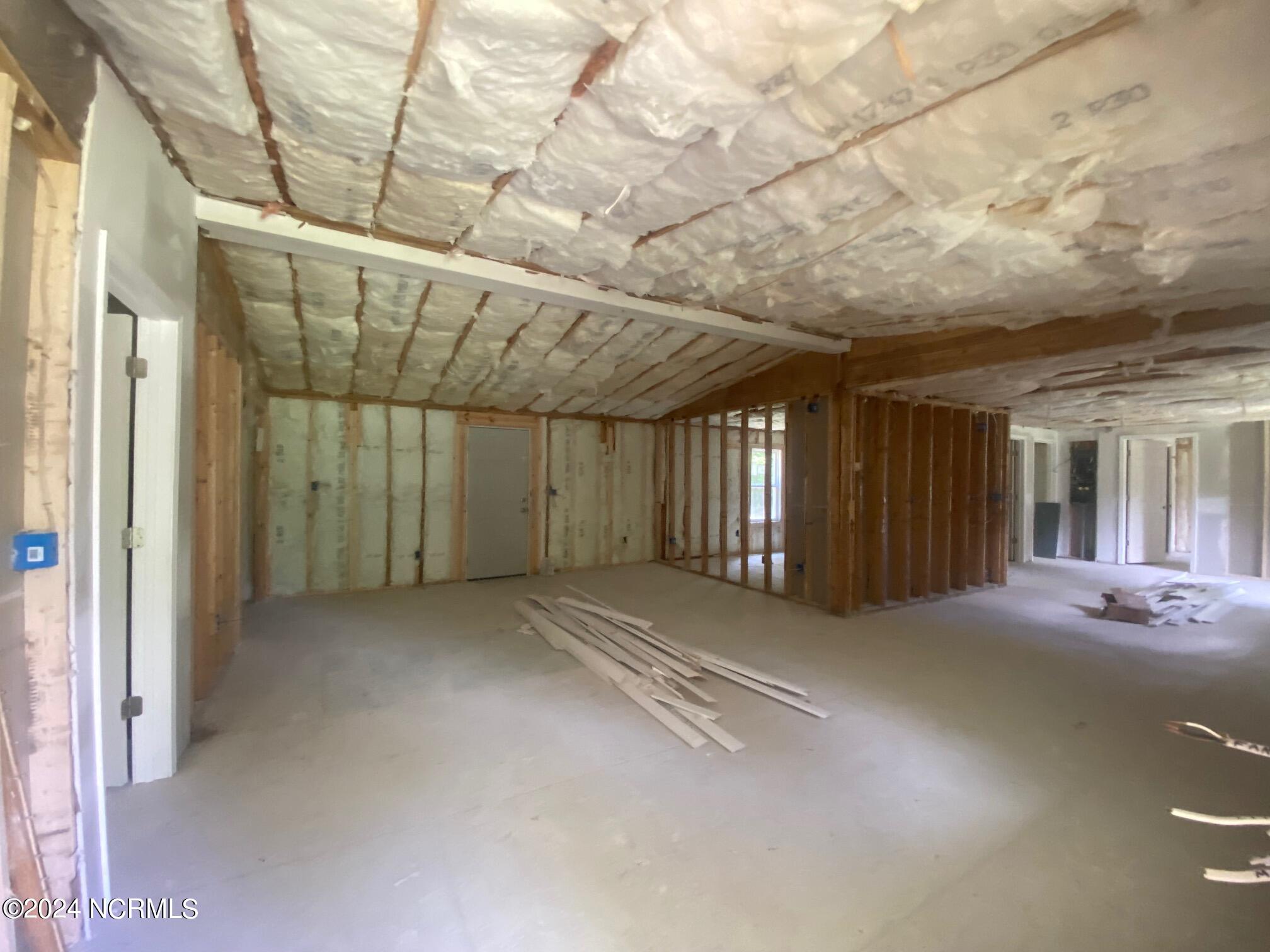 825 Wards Court Property Photo 6