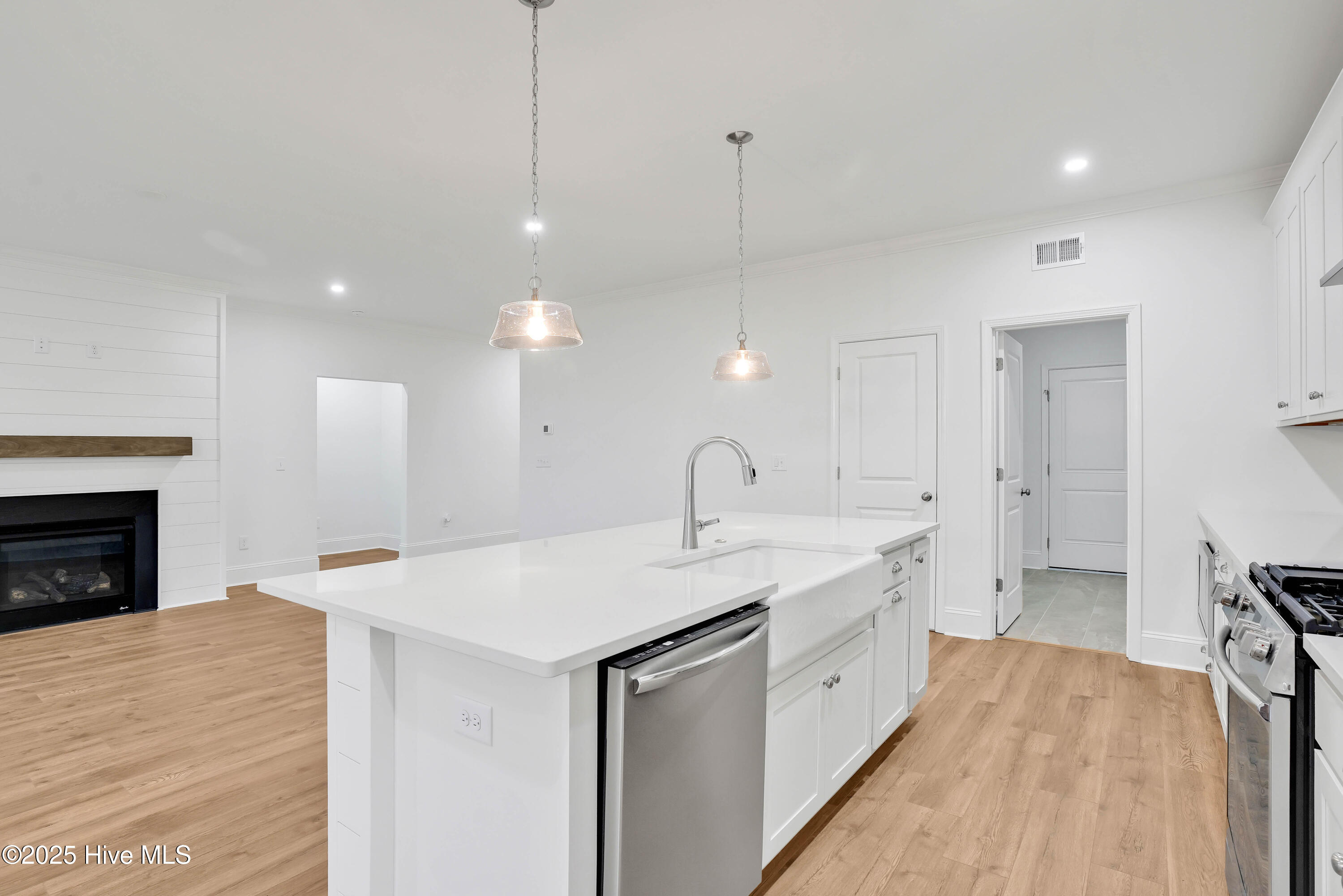 1320 Trisail Terrace Property Photo 14