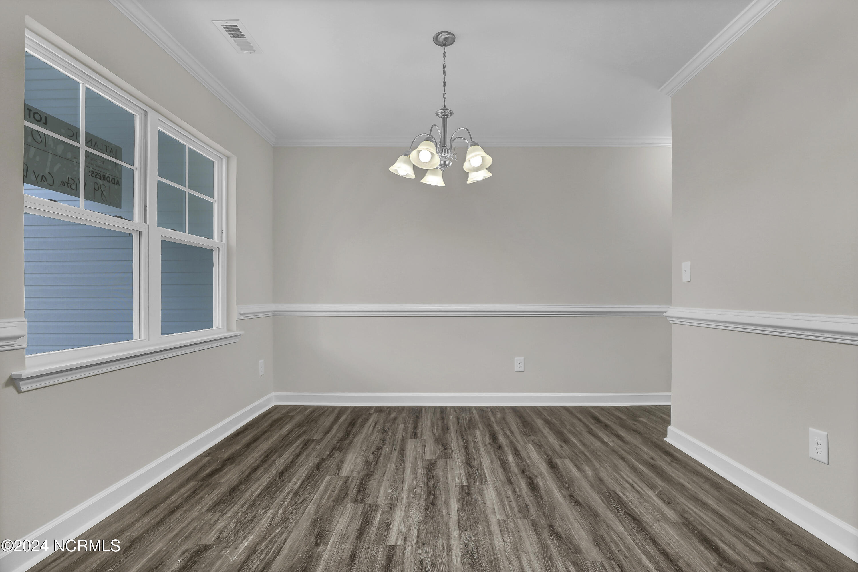 189 Vista Cay Drive Property Photo 8
