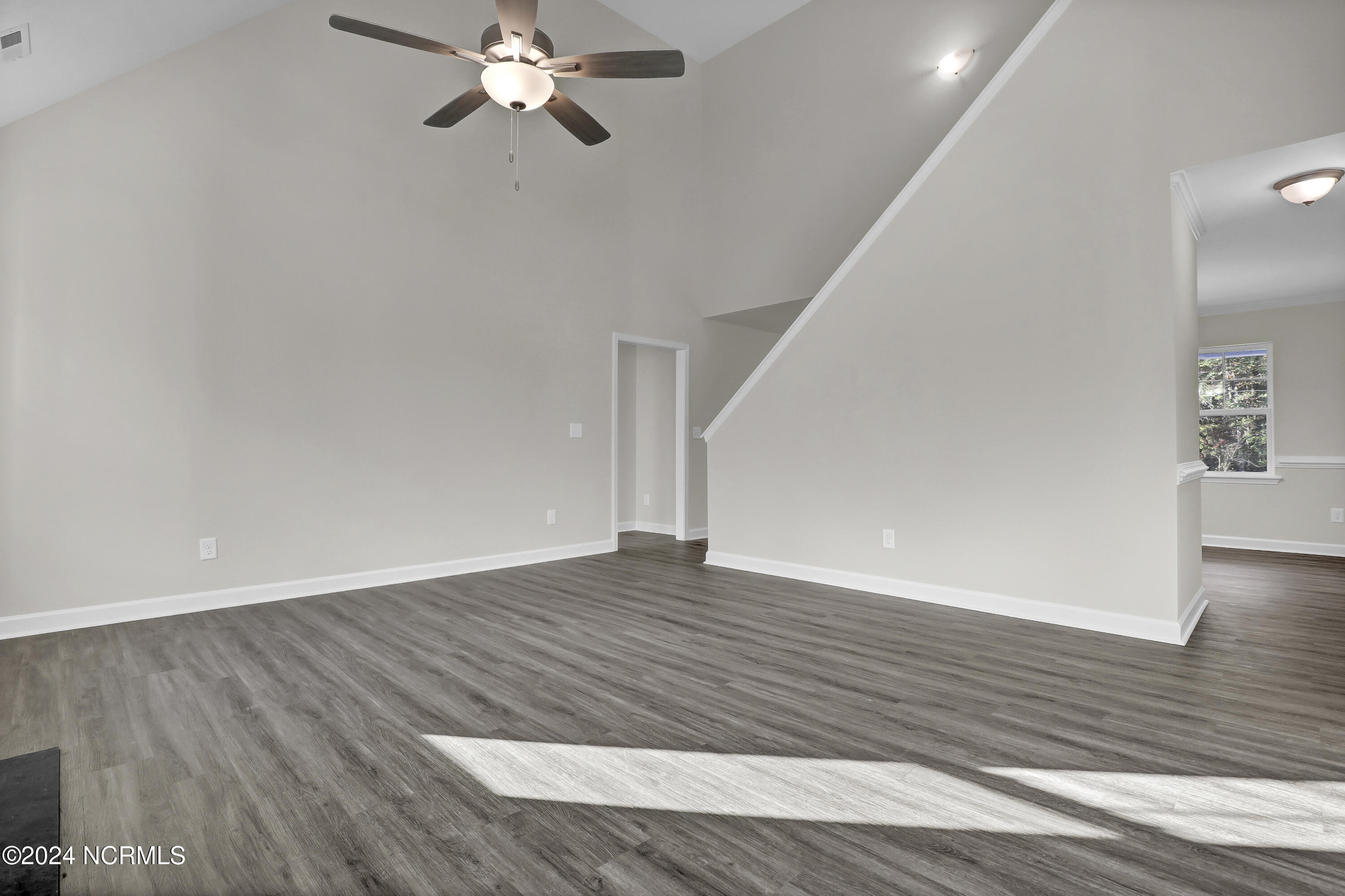 189 Vista Cay Drive Property Photo 11