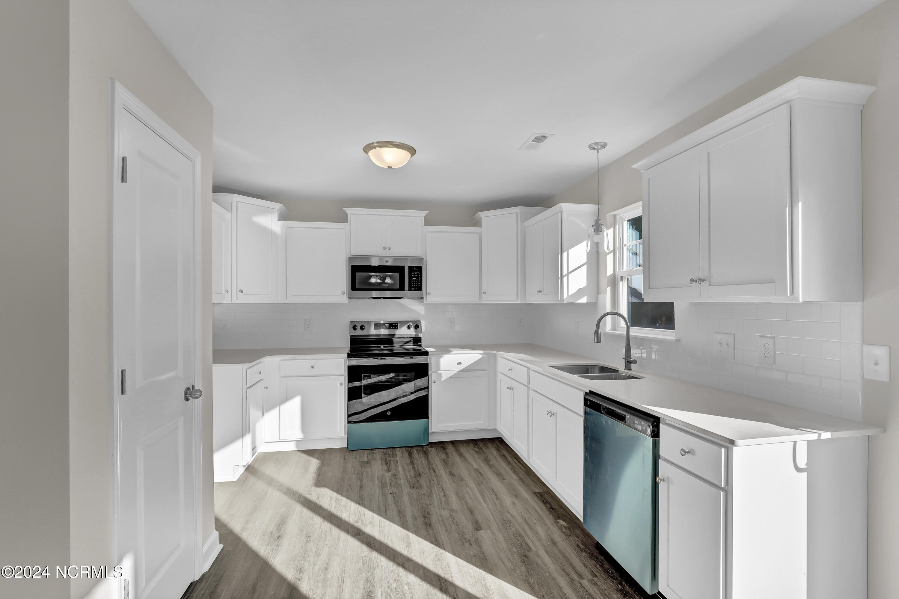 189 Vista Cay Drive Property Photo 14