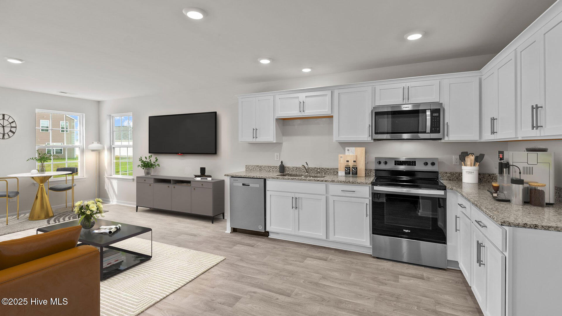 1424 N Wilshire Court Property Photo 4