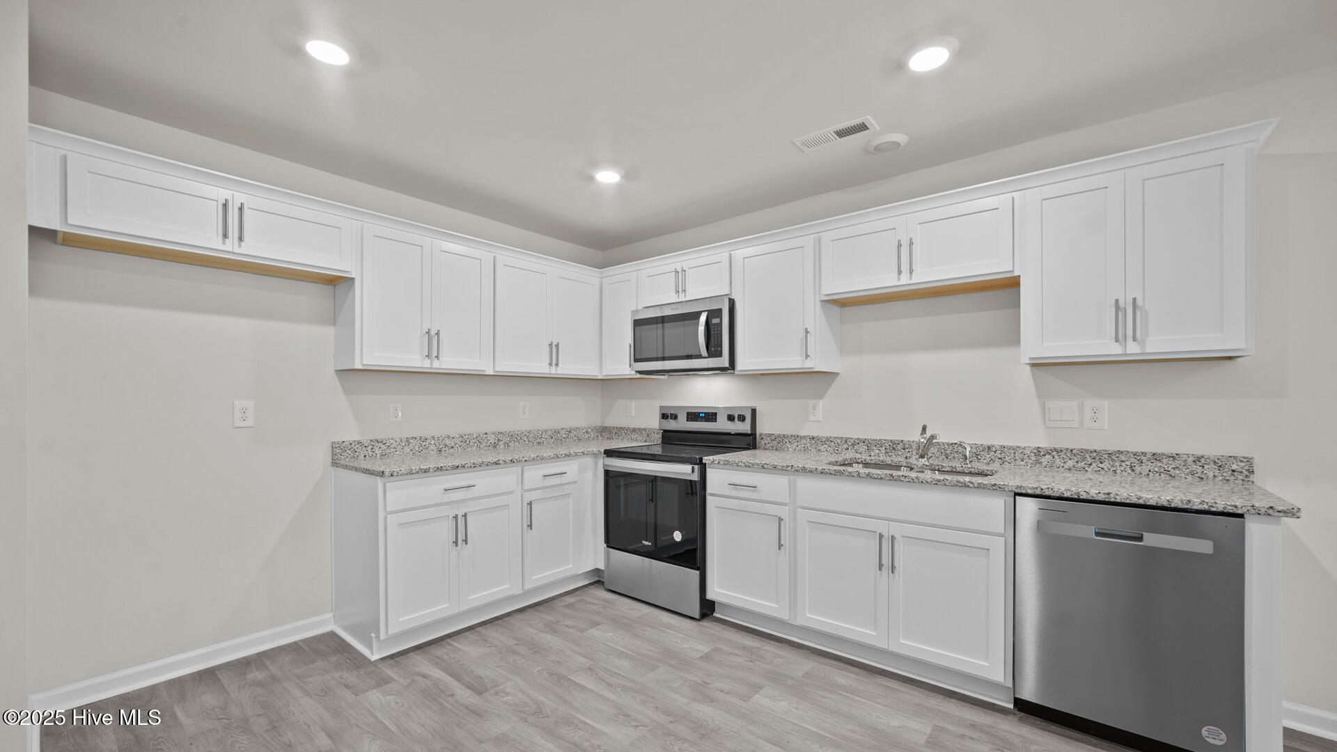 1424 N Wilshire Court Property Photo 16