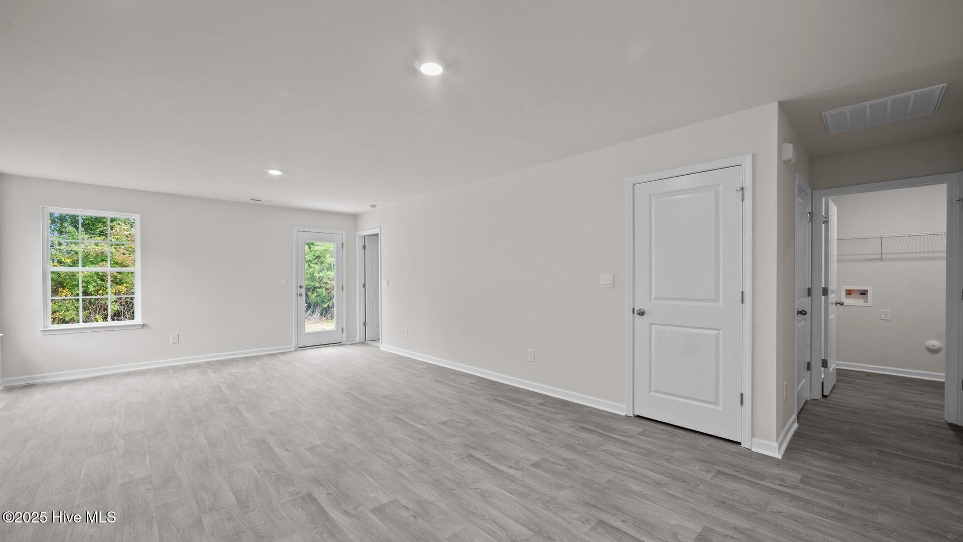 1424 N Wilshire Court Property Photo 17