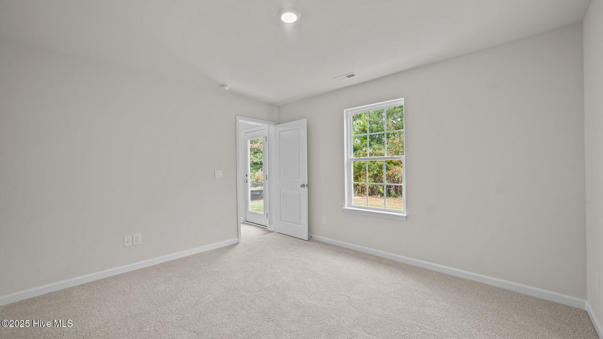 1424 N Wilshire Court Property Photo 23
