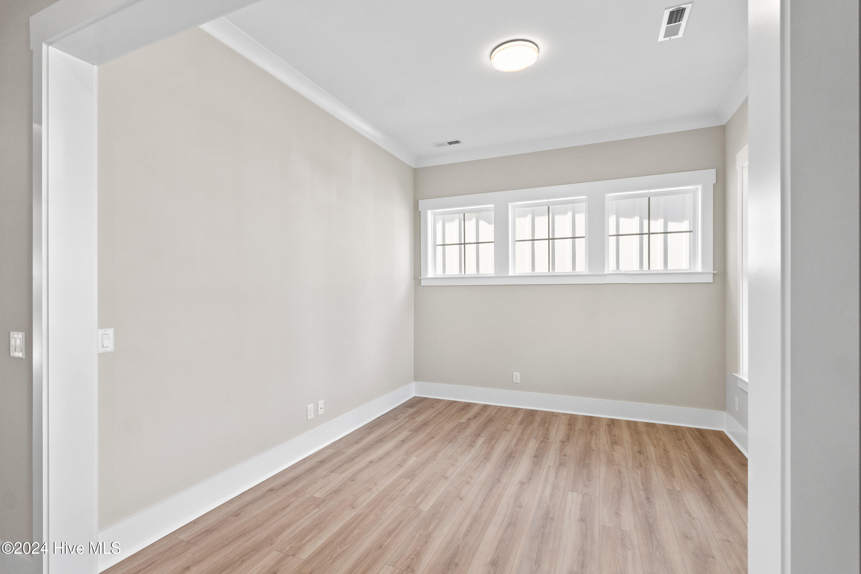 1105 Trisail Terrace Property Photo 6