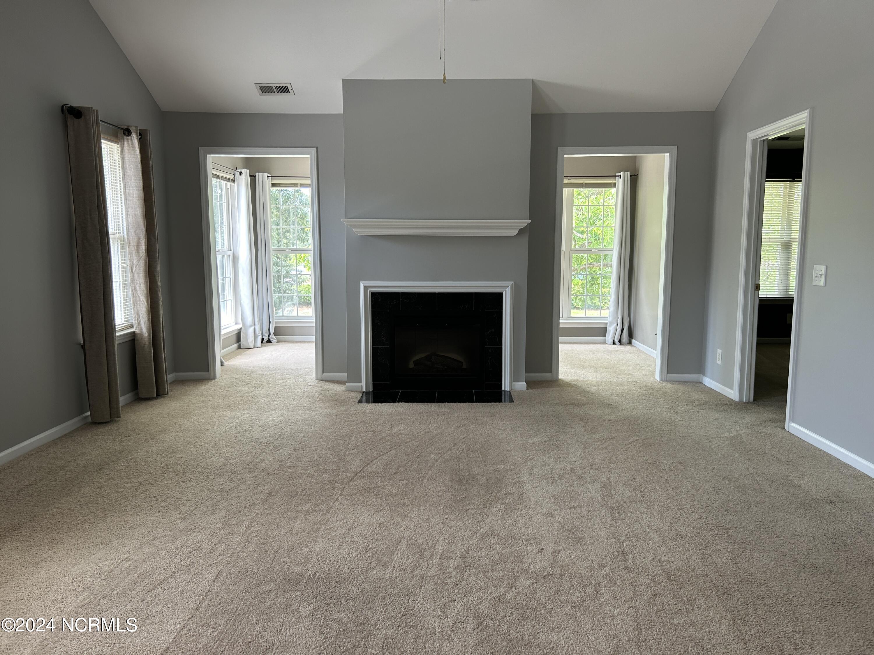 2404 King Richard Court E Property Photo 2