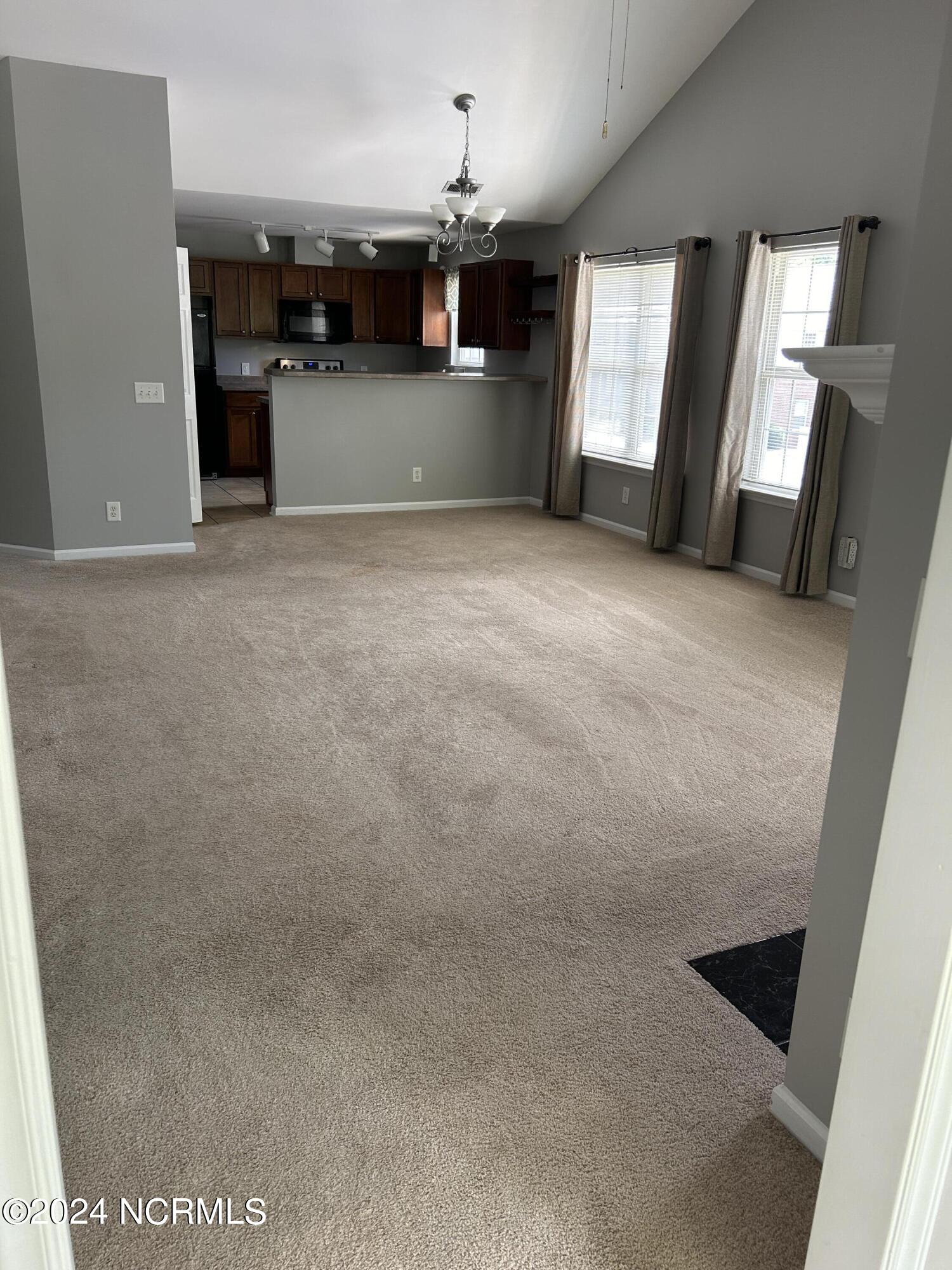 2404 King Richard Court E Property Photo 3