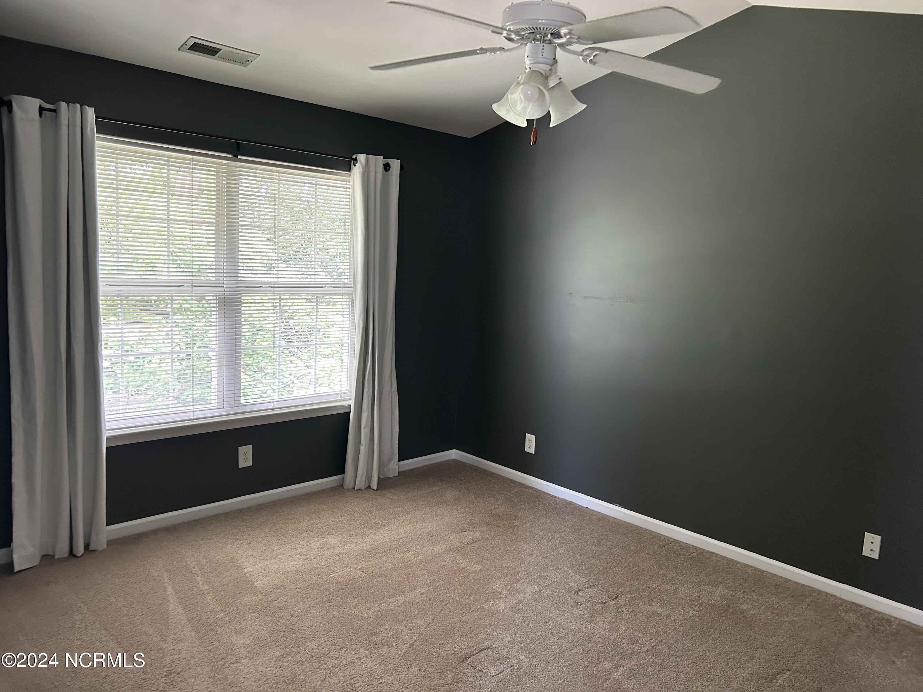 2404 King Richard Court E Property Photo 12