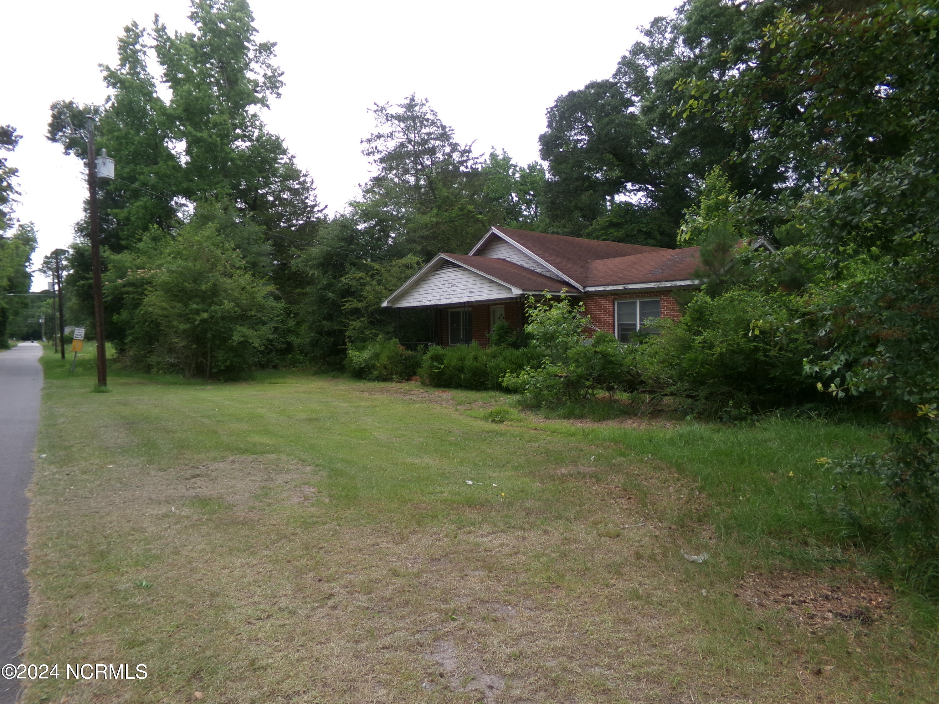 1010 Academy Street Property Photo