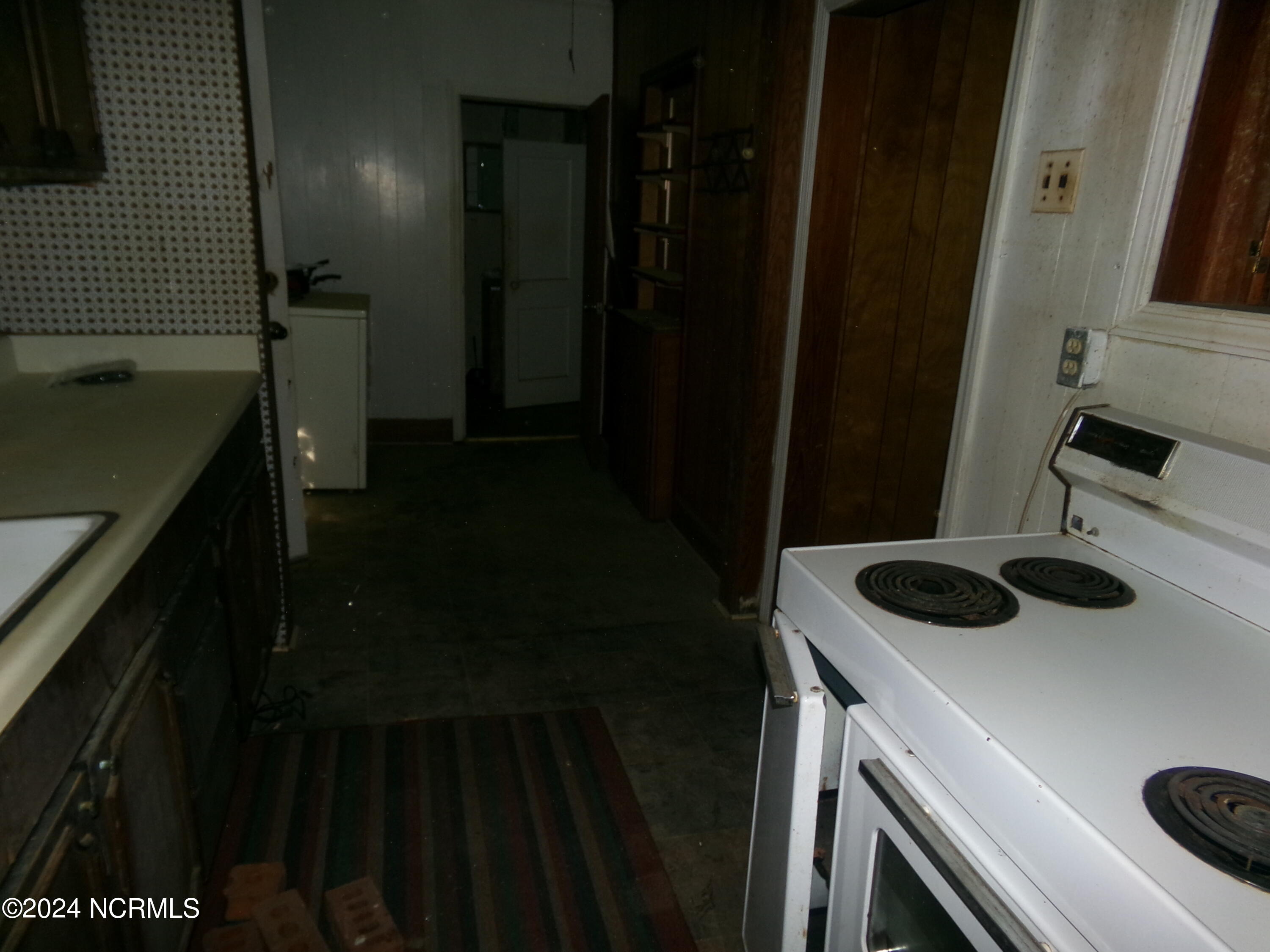 1010 Academy Street Property Photo 9