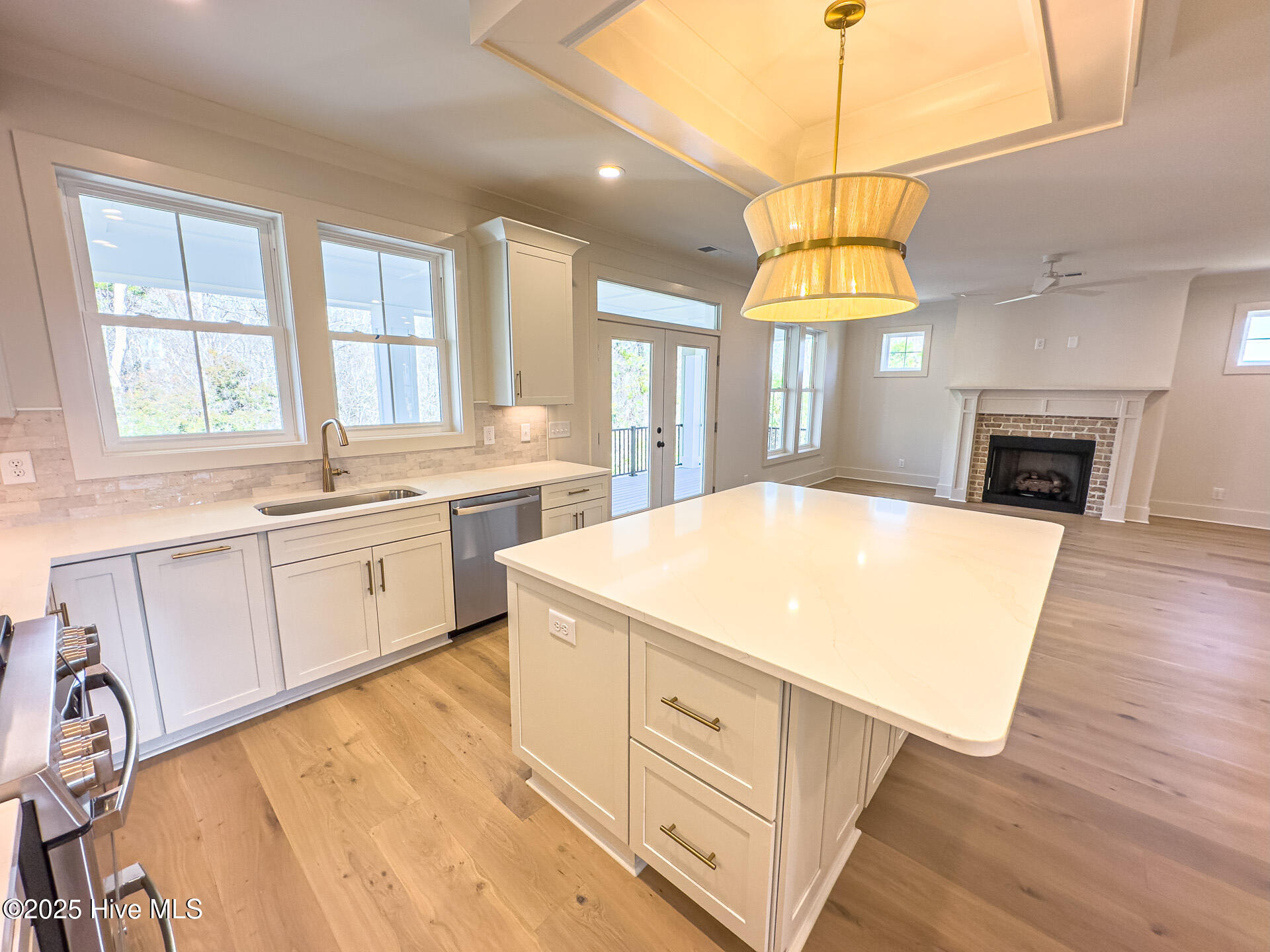 218 Colleton Square Property Photo 8