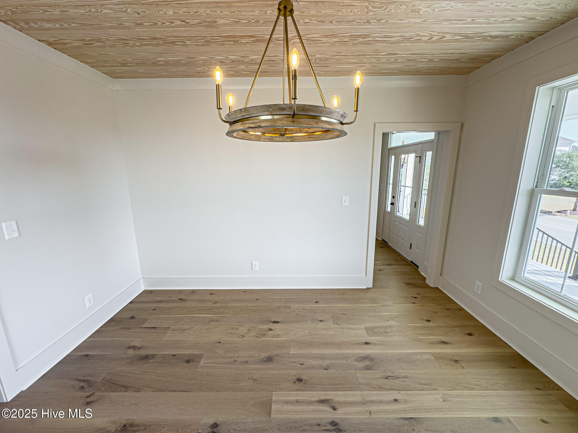 218 Colleton Square Property Photo 10