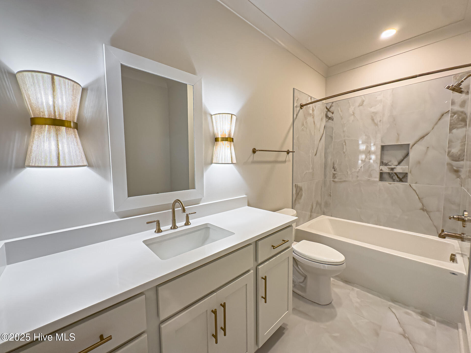 218 Colleton Square Property Photo 18