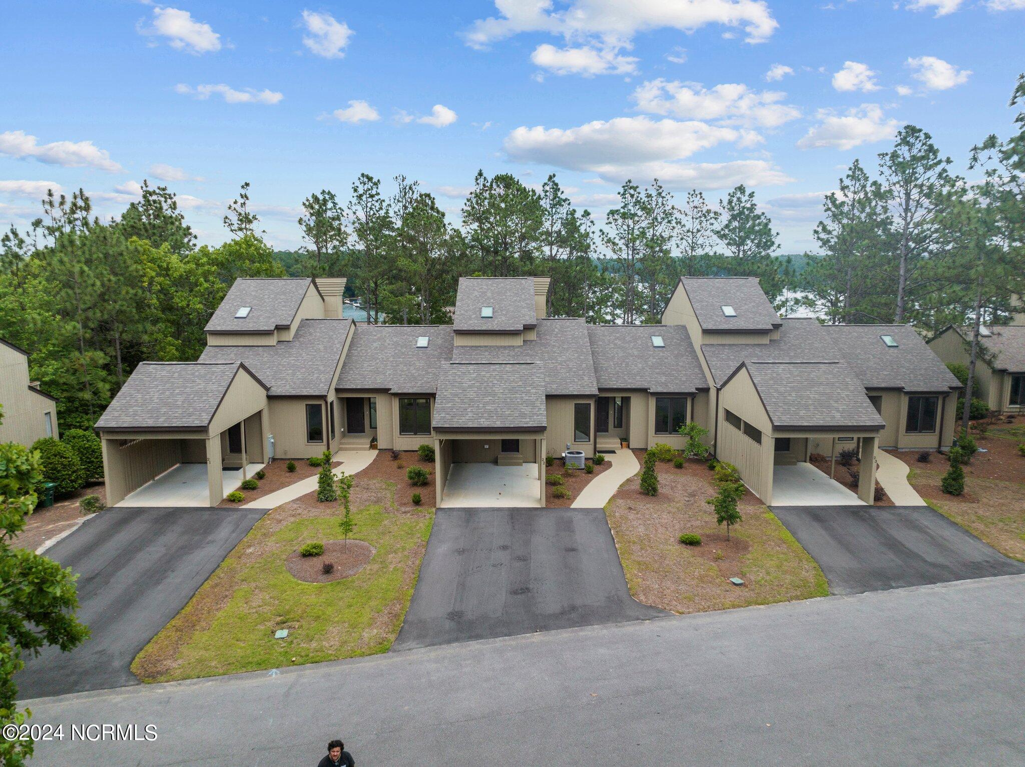 21 Lake Pinehurst Villas Road Property Photo 9