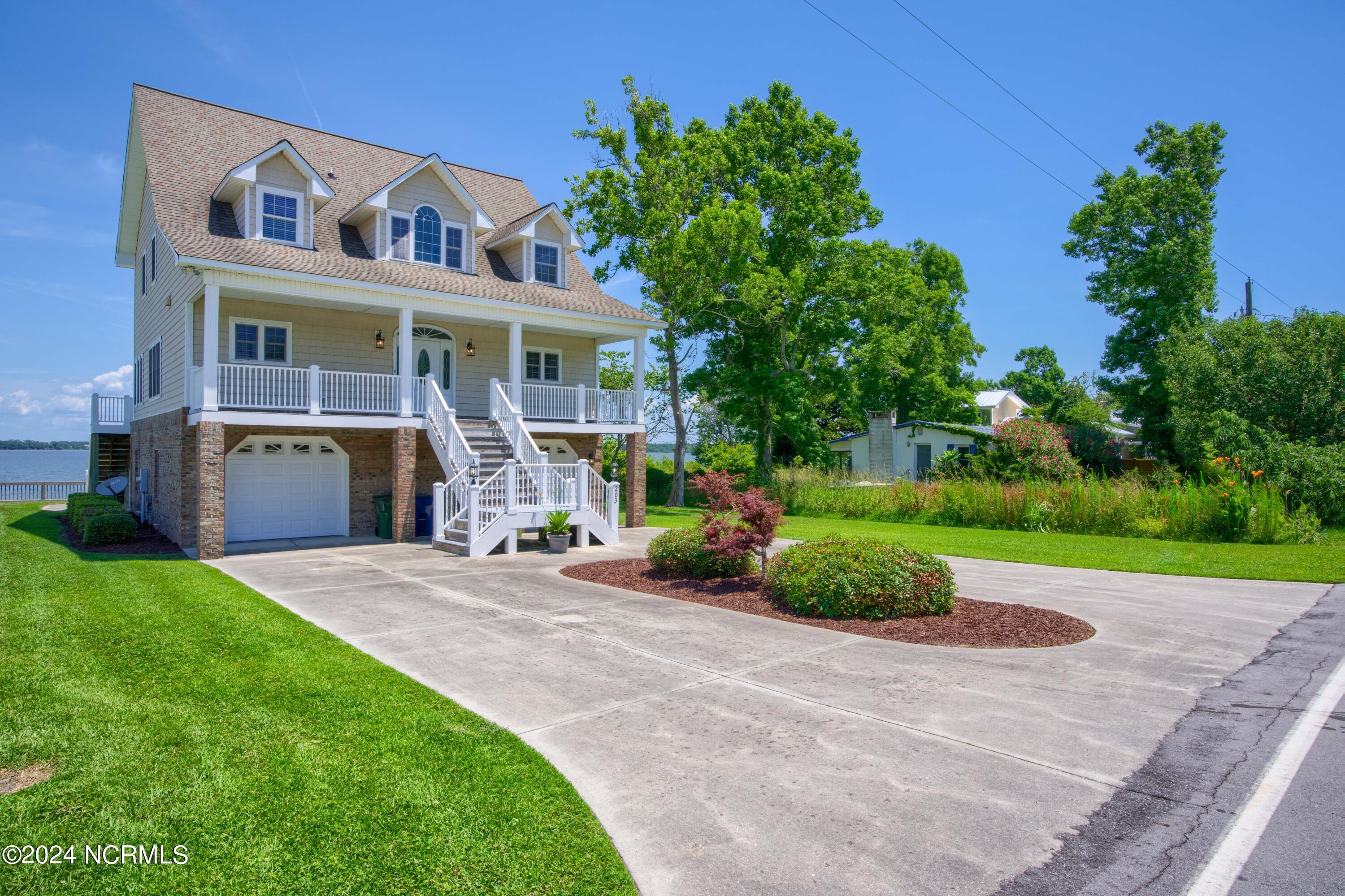 203 Riverside Drive Property Photo 2
