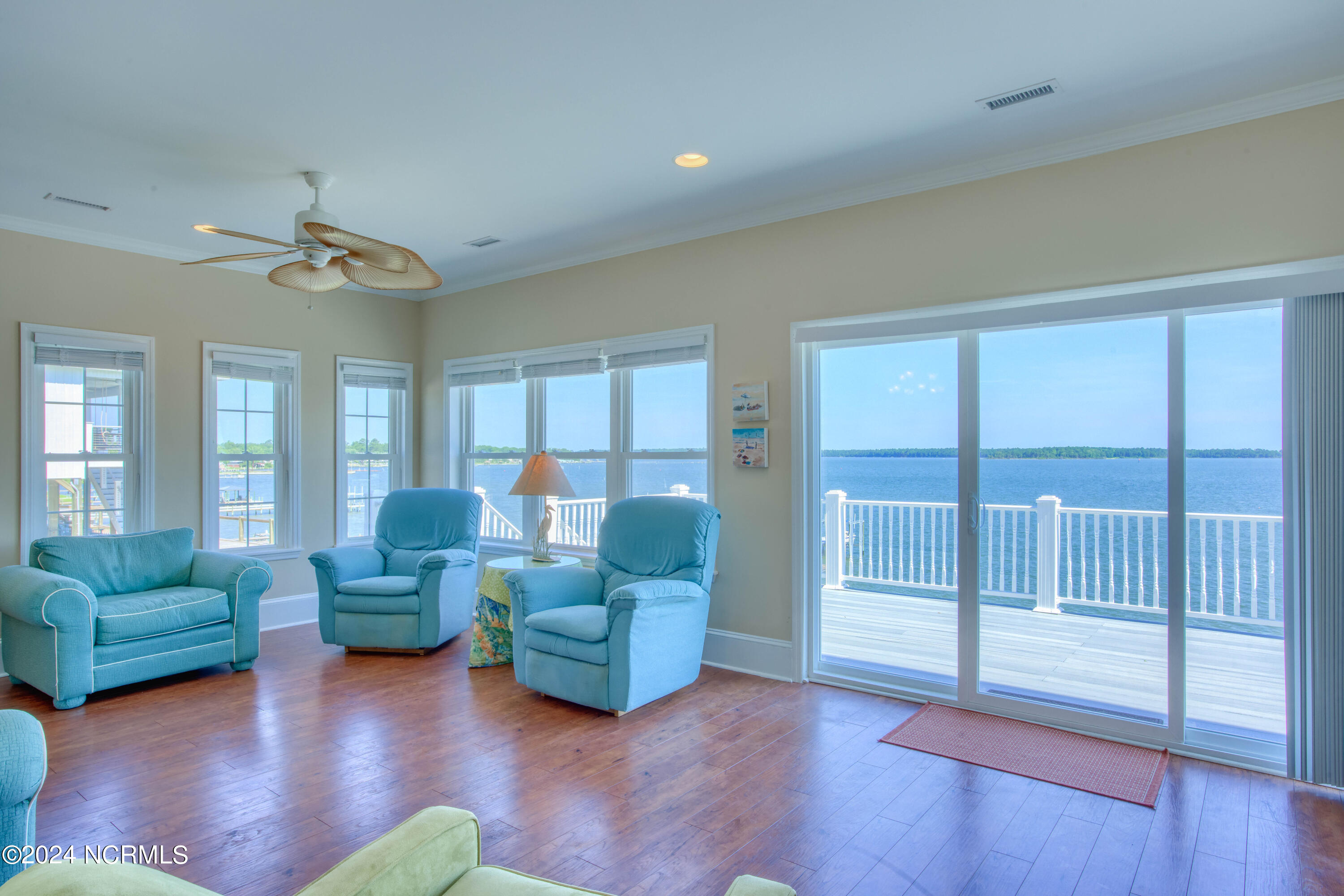 203 Riverside Drive Property Photo 17