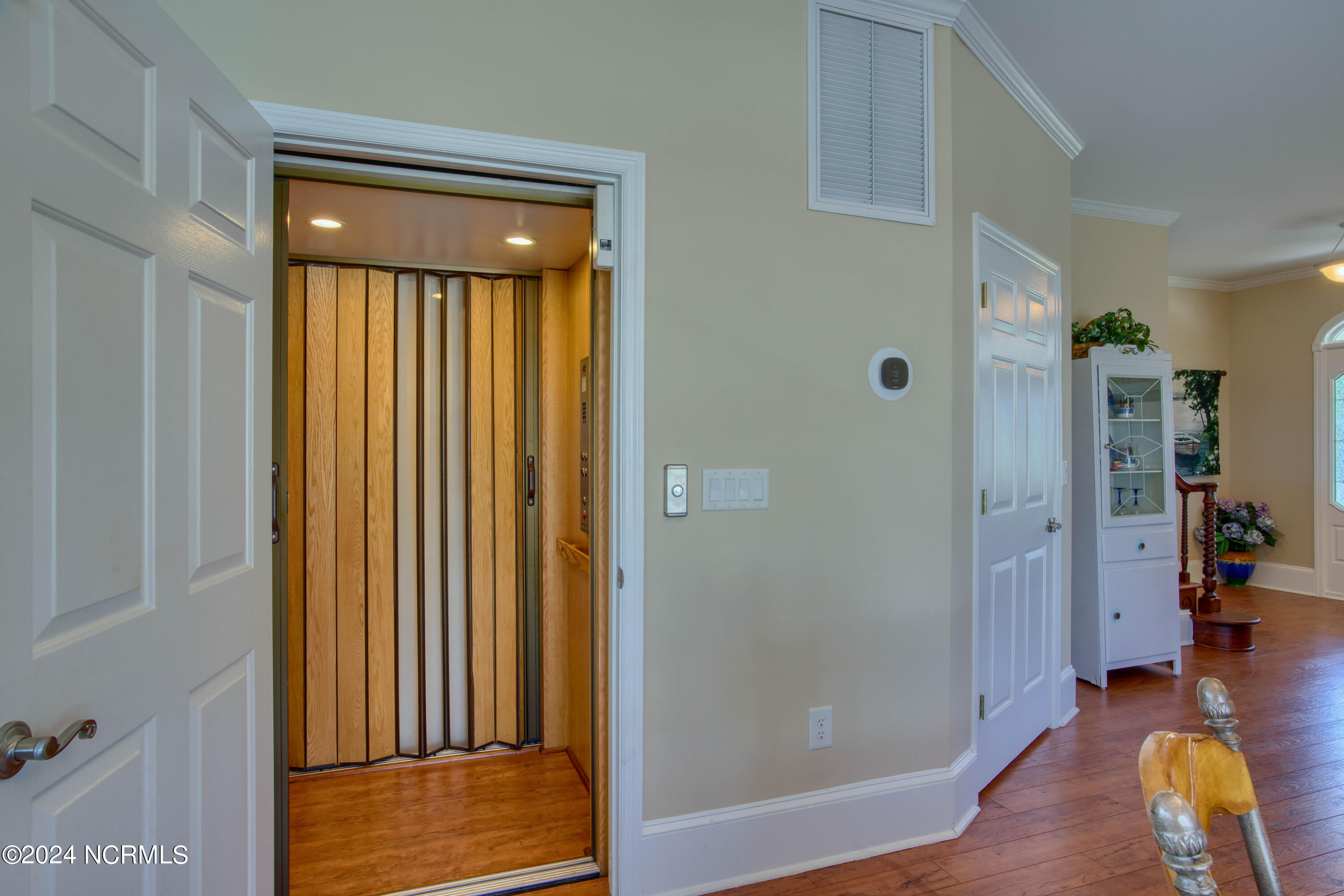 203 Riverside Drive Property Photo 30