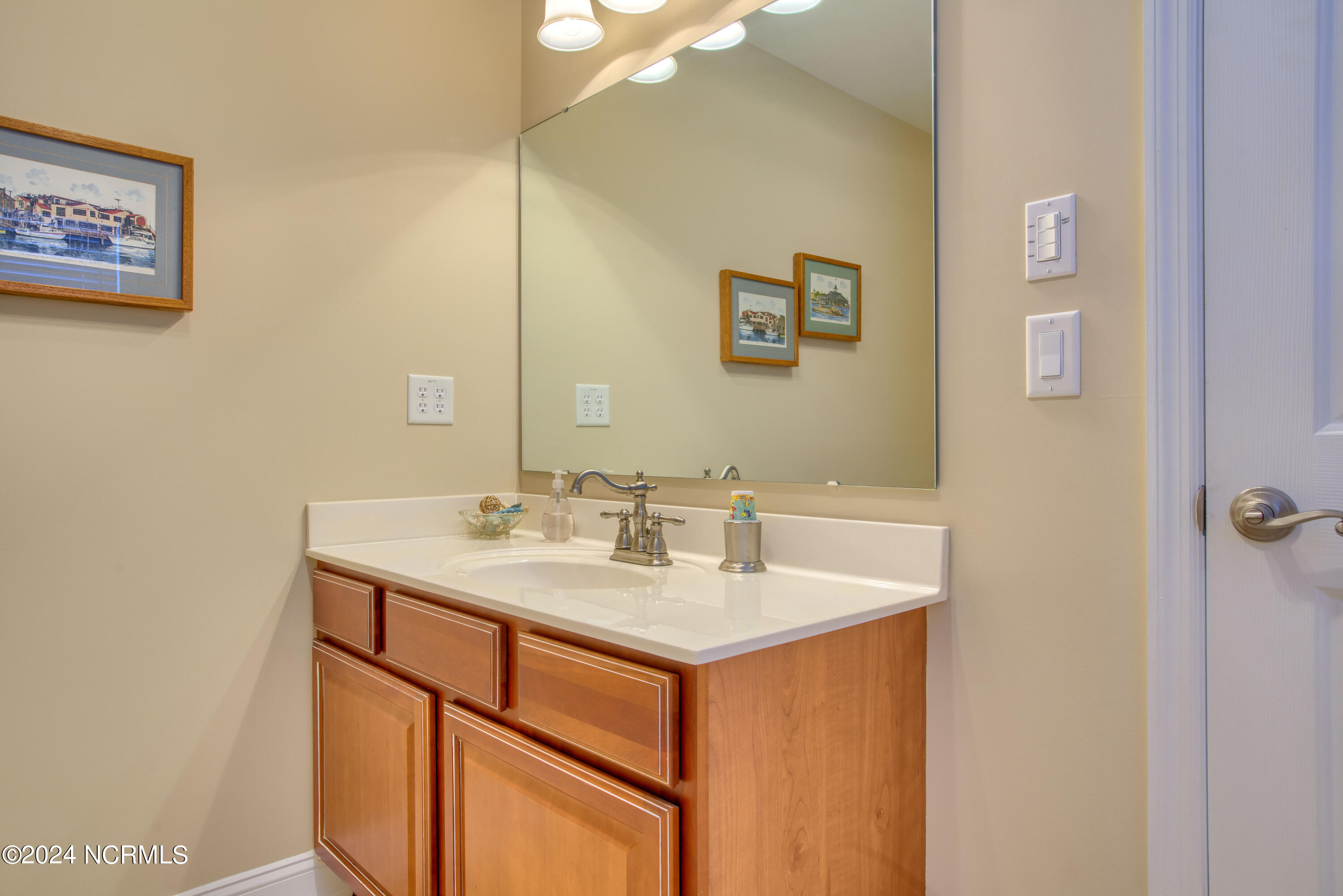203 Riverside Drive Property Photo 36