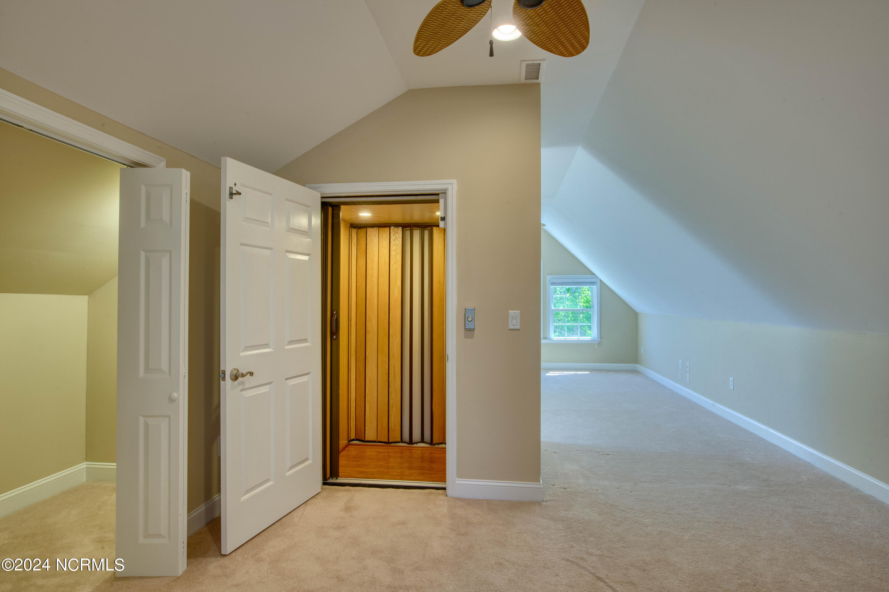 203 Riverside Drive Property Photo 49