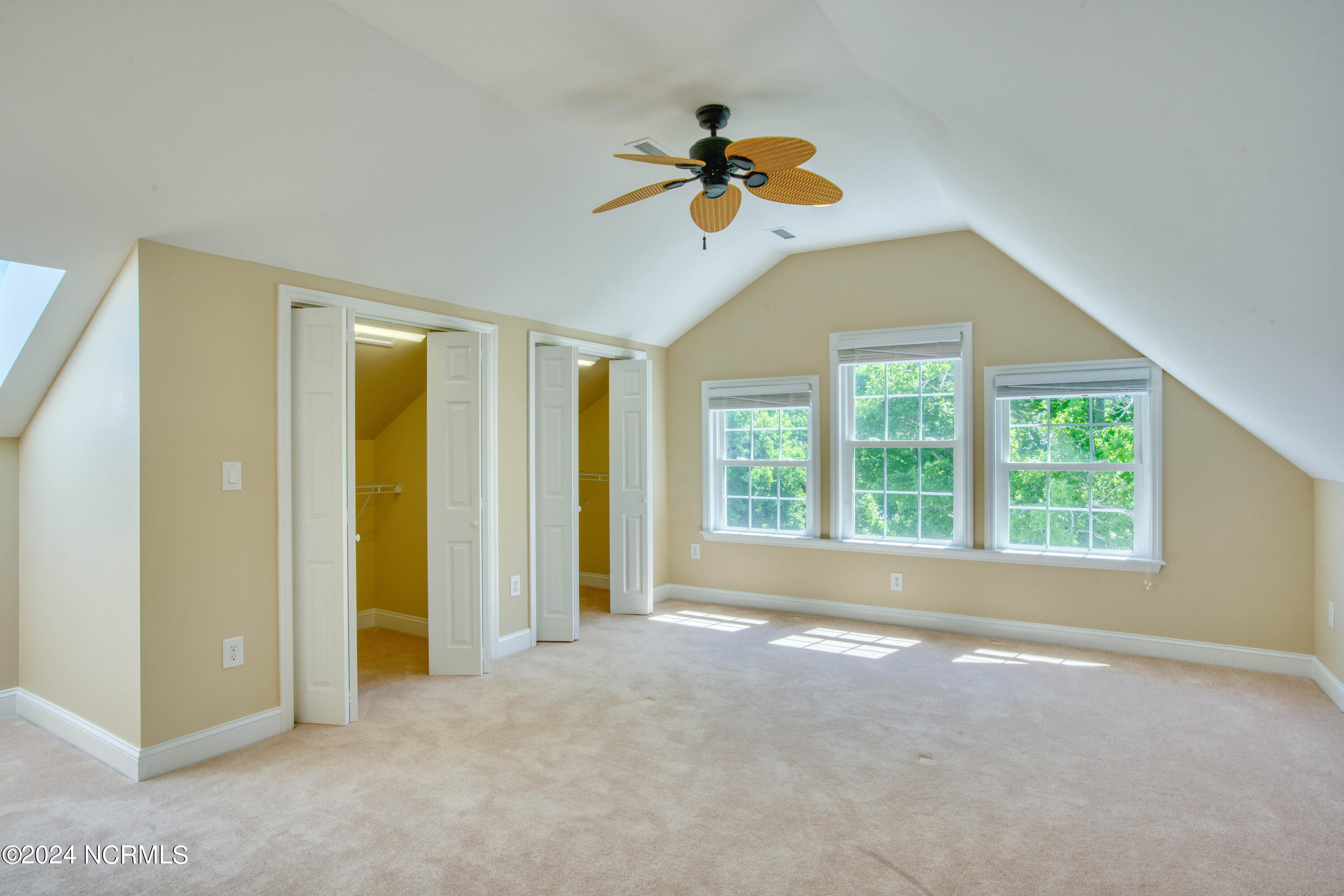 203 Riverside Drive Property Photo 51