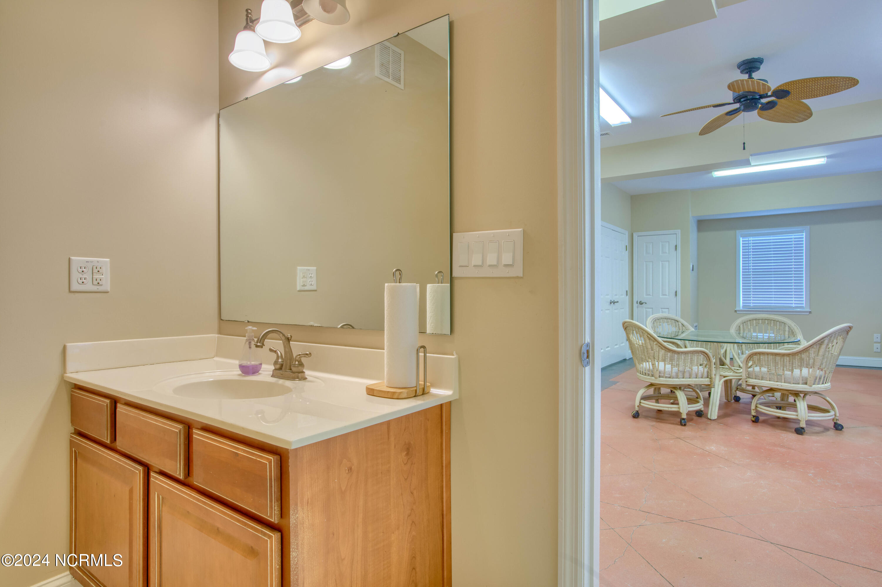 203 Riverside Drive Property Photo 58