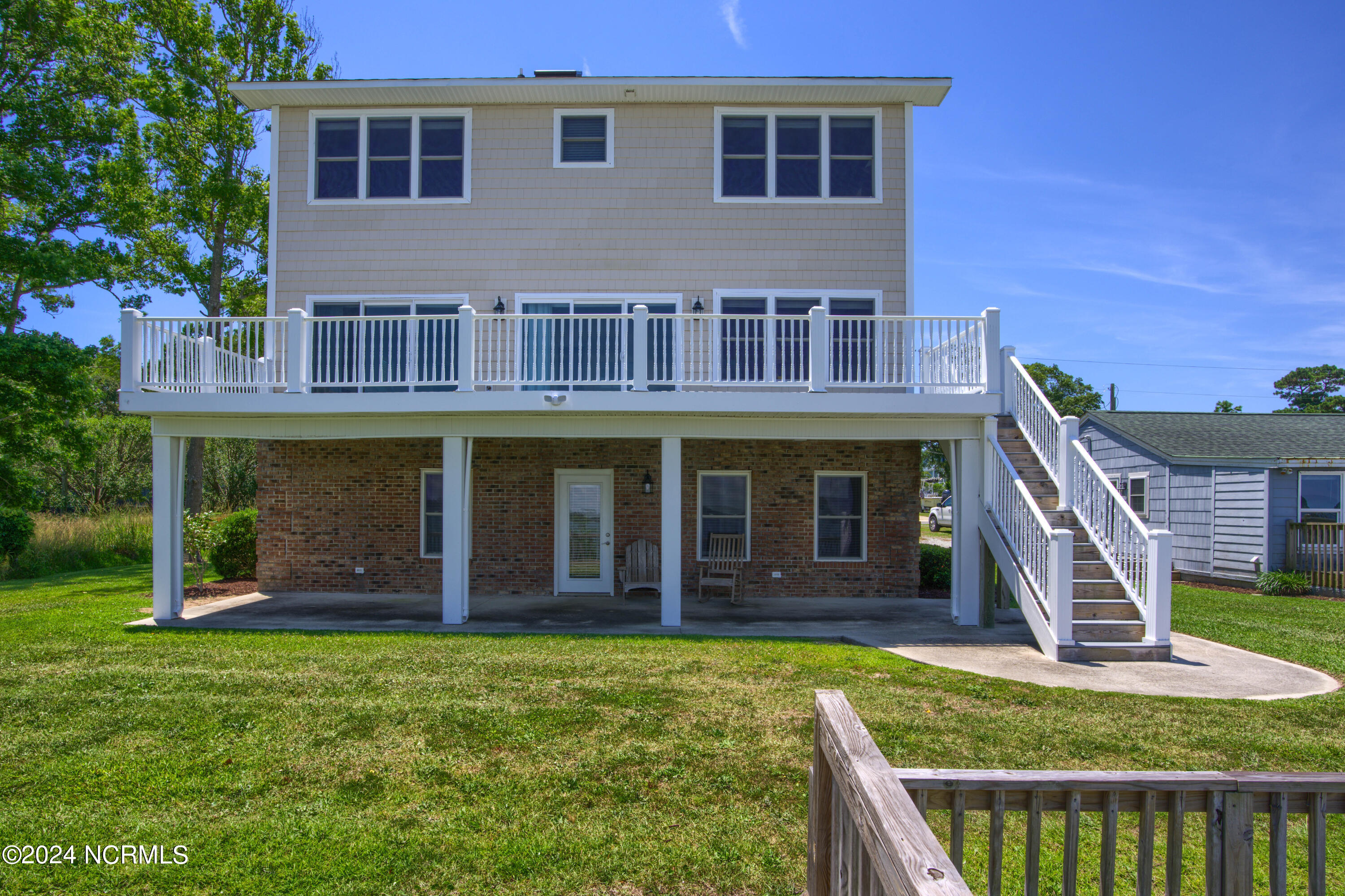 203 Riverside Drive Property Photo 61