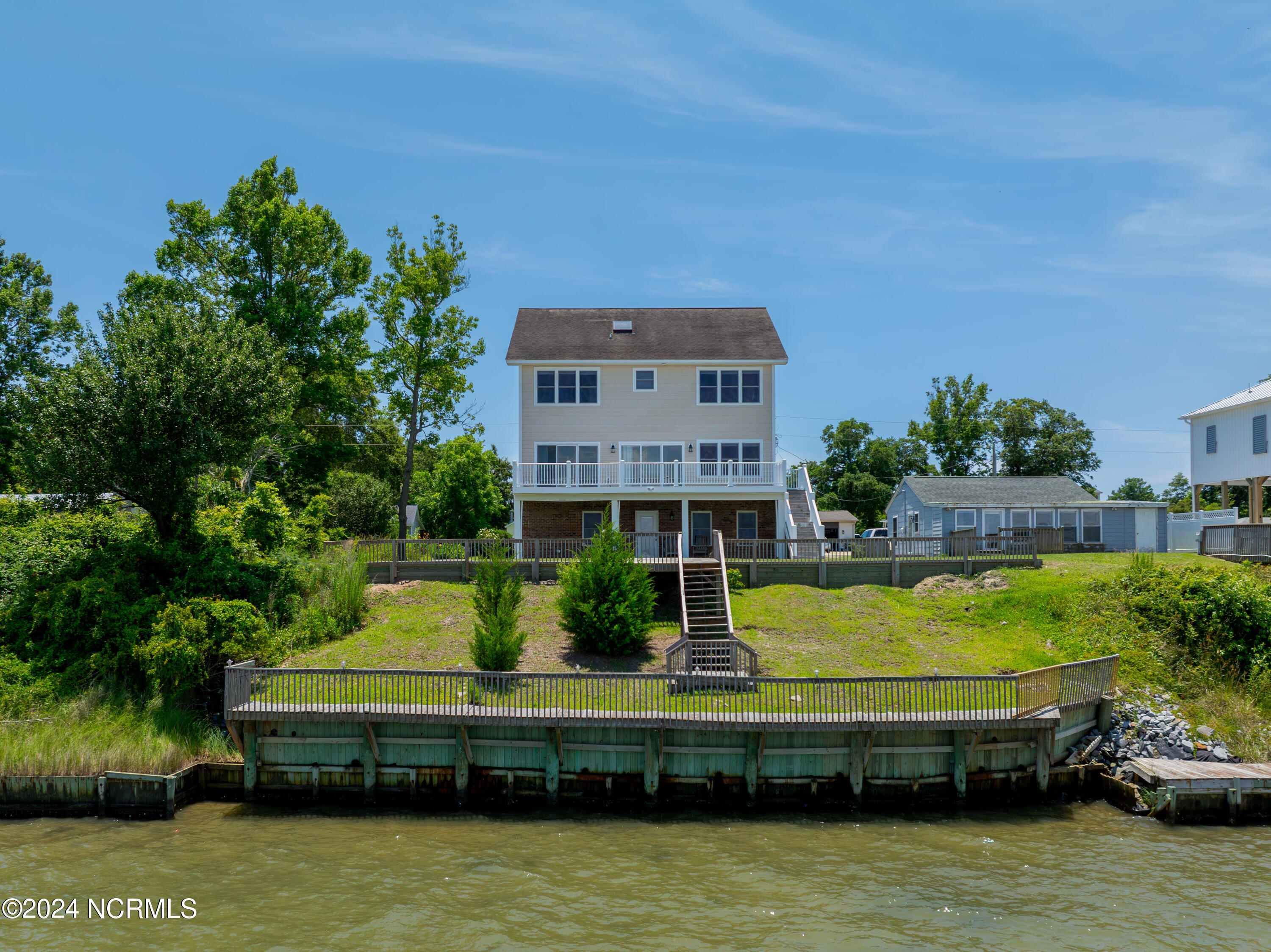 203 Riverside Drive Property Photo 65