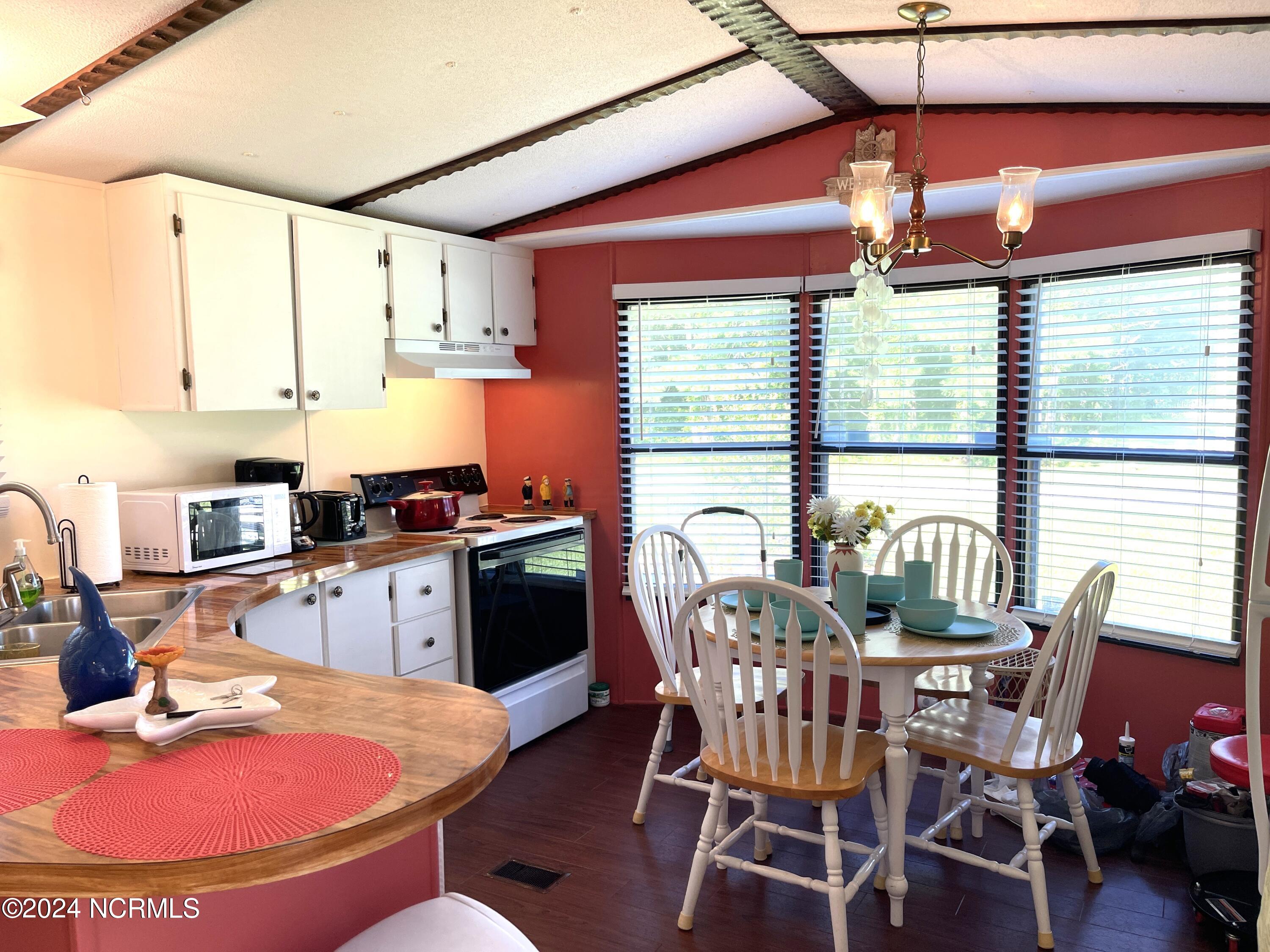 2529 Ocean Sound Circle Property Photo 14