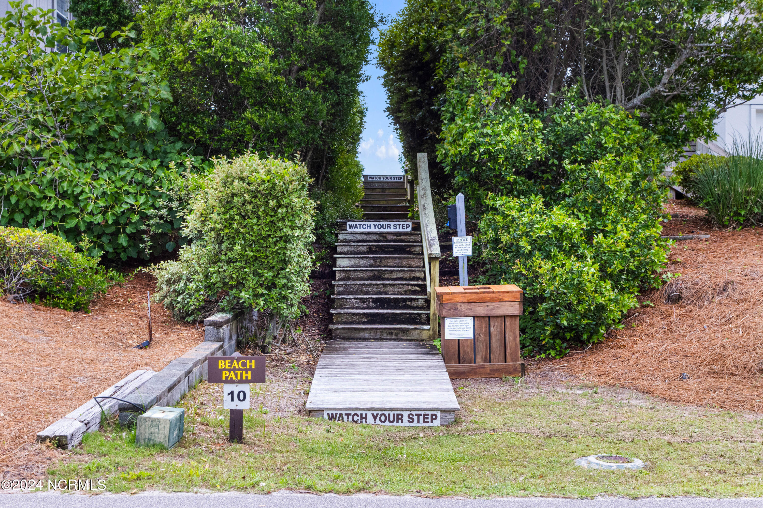 10 Sandy Point Property Photo 37