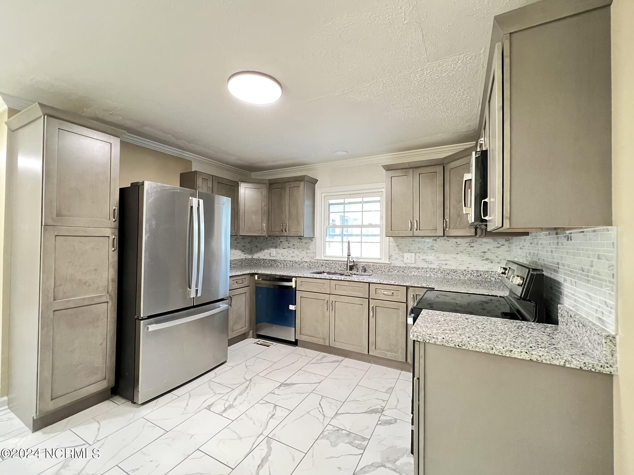 710 W Wards Bridge Road Property Photo 9