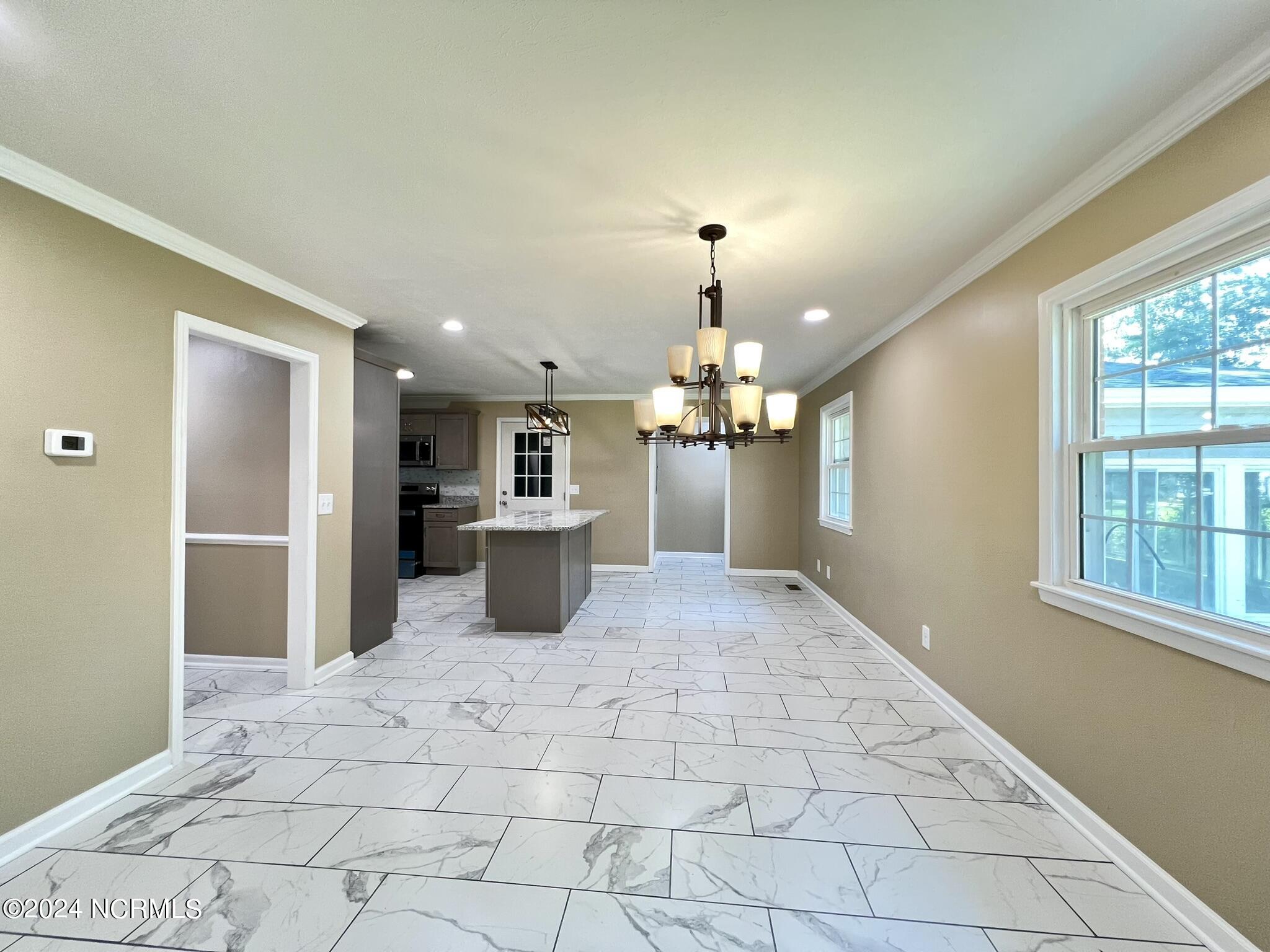 710 W Wards Bridge Road Property Photo 11