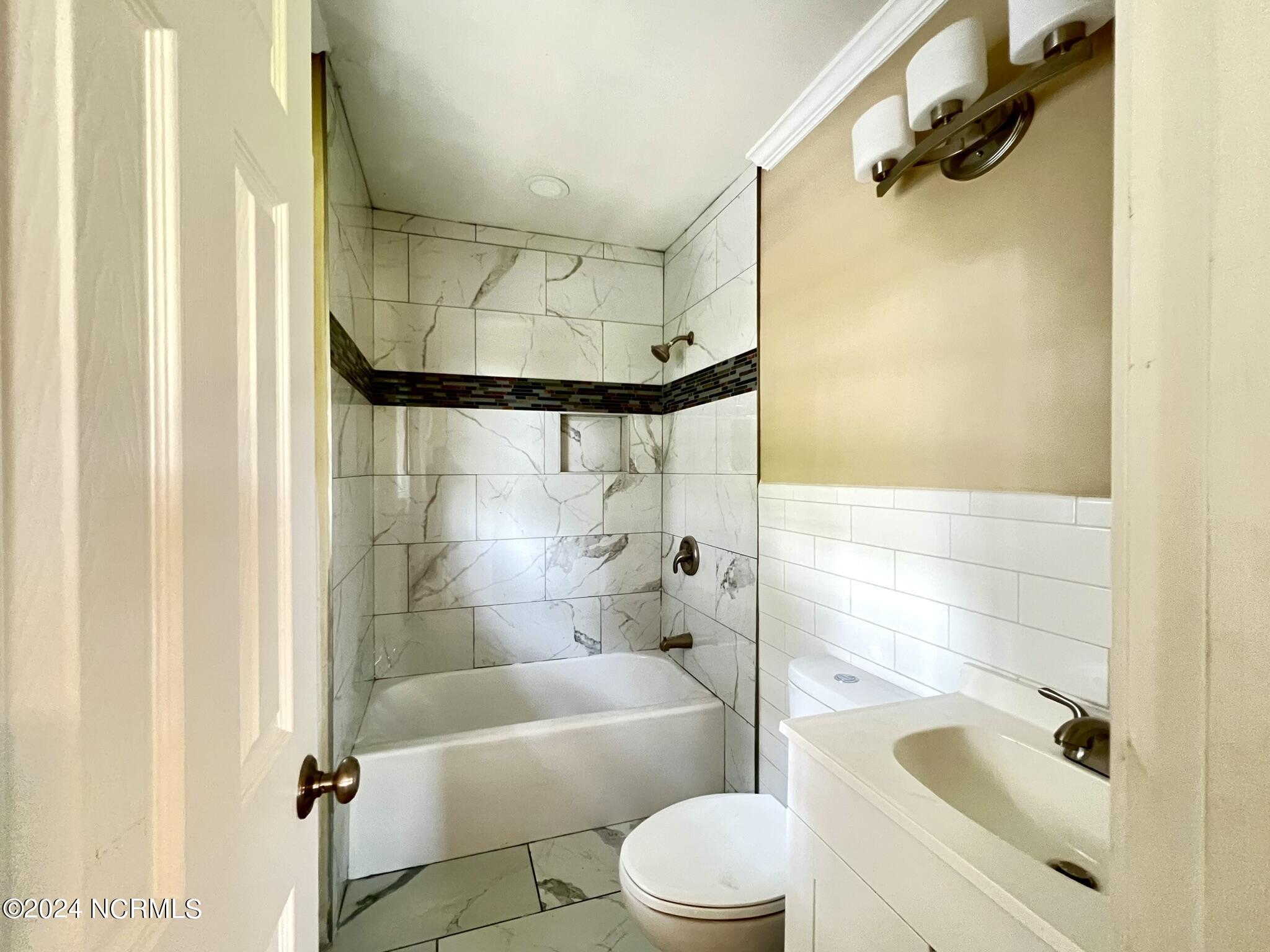 710 W Wards Bridge Road Property Photo 18