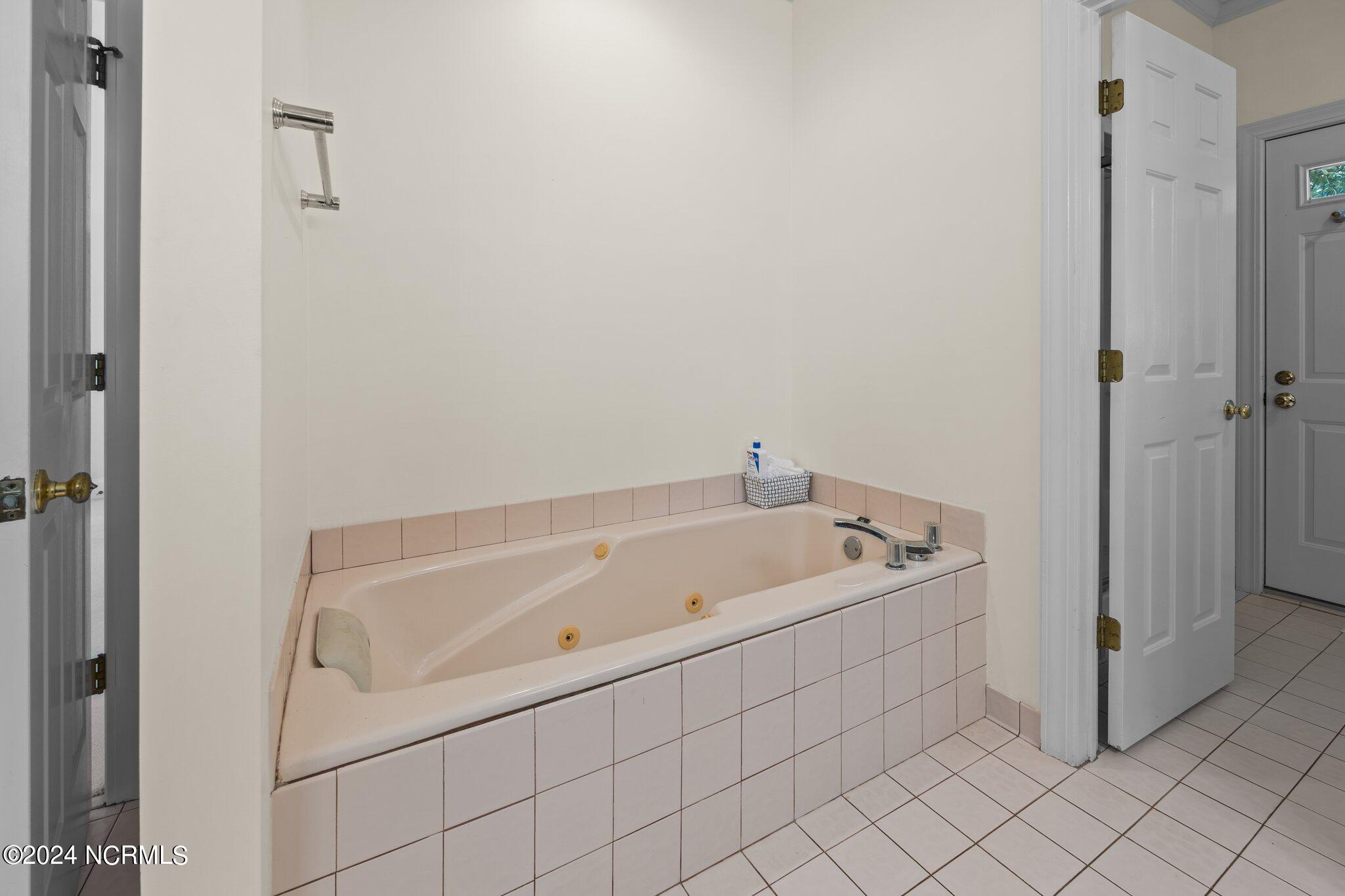 6021 Cassowary Lane Property Photo 32