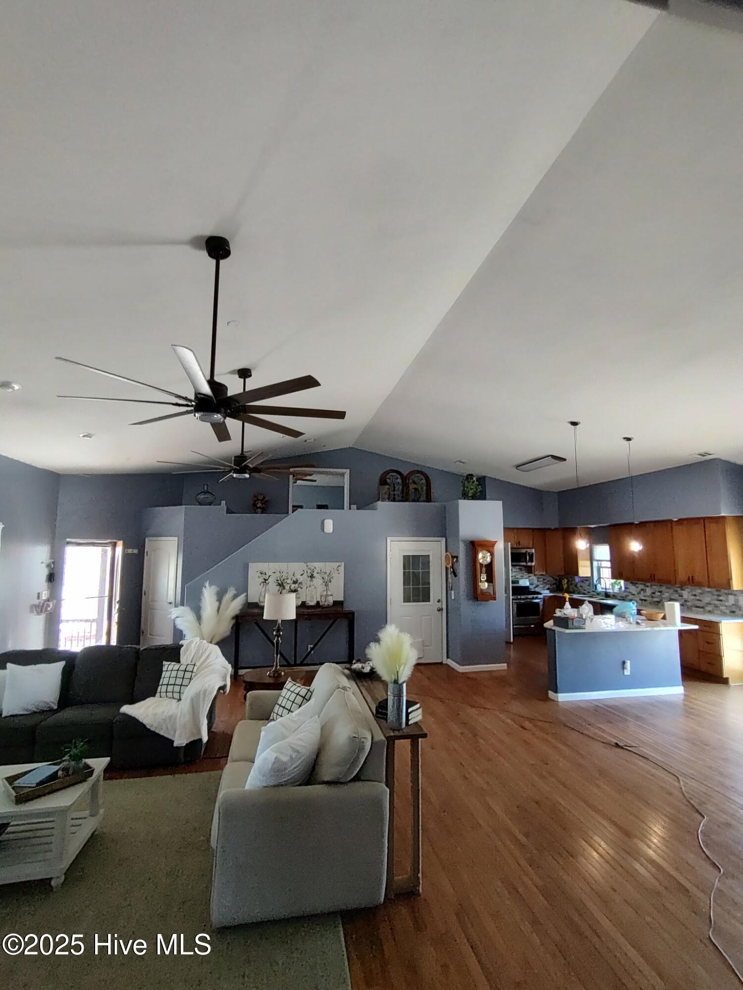 40 Beach Road Property Photo 6