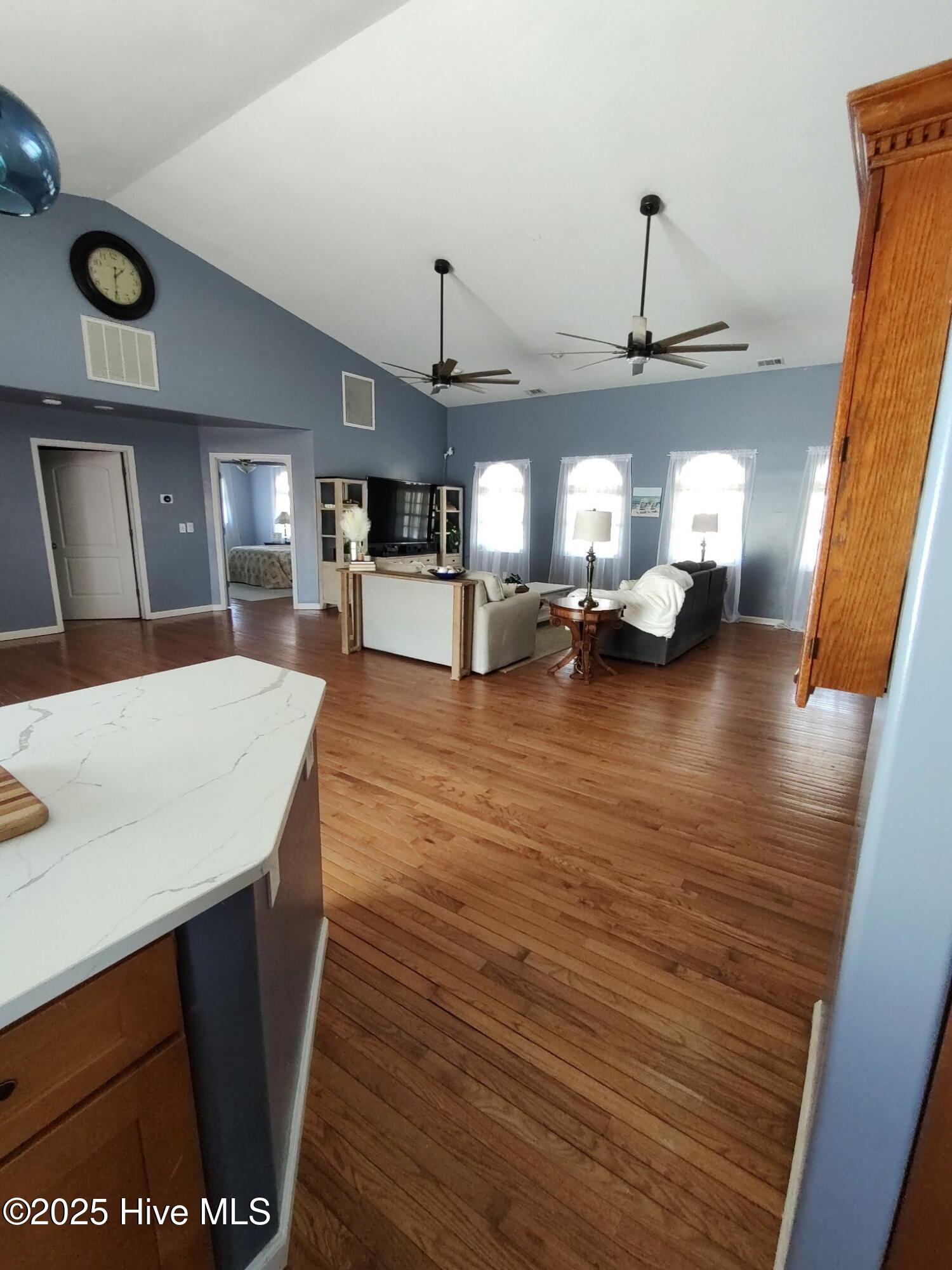 40 Beach Road Property Photo 9