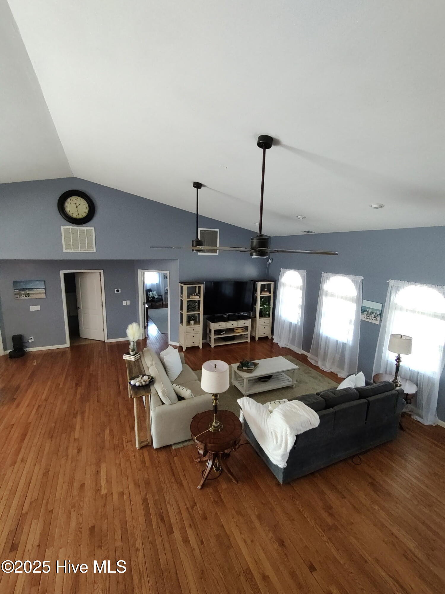 40 Beach Road Property Photo 14