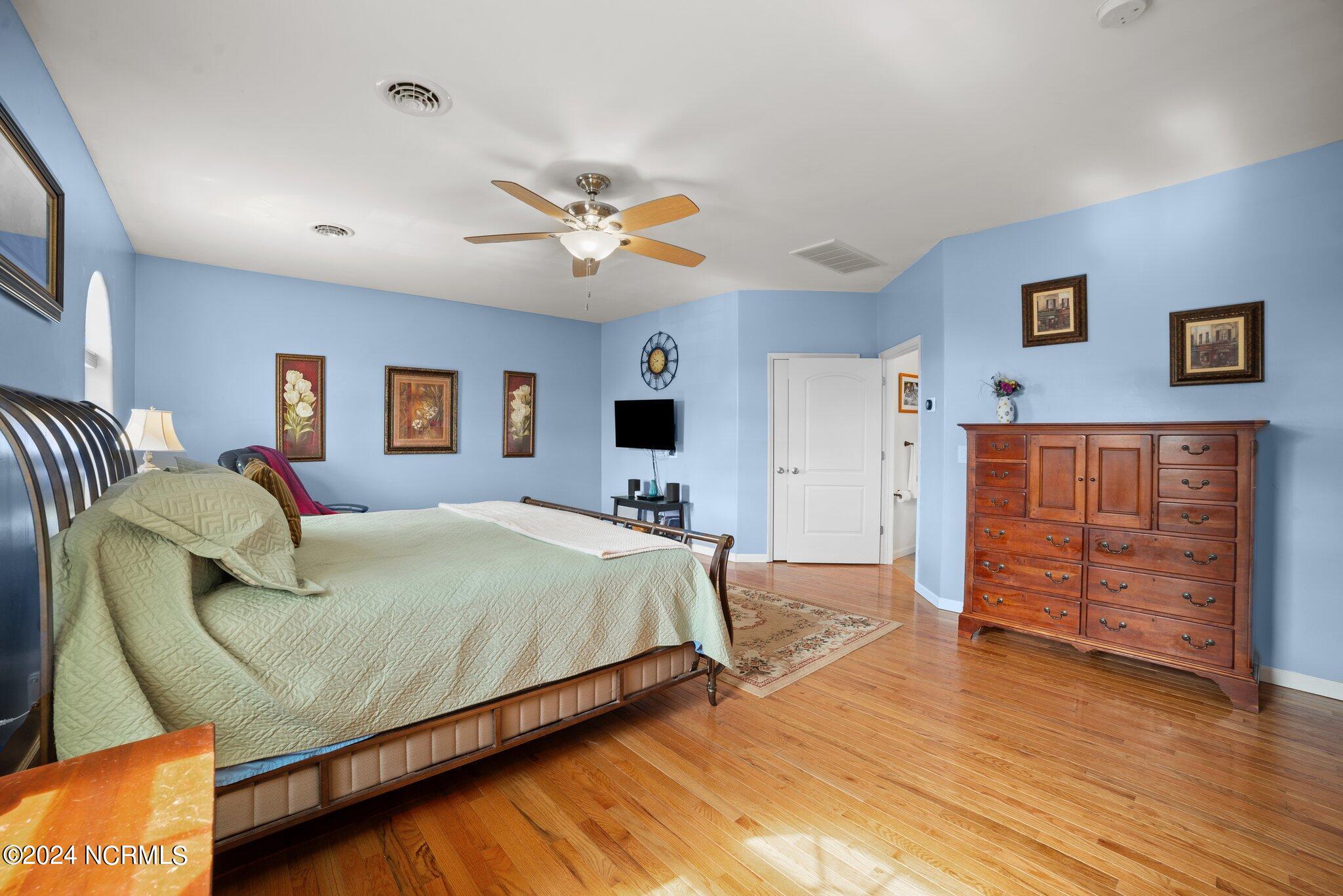 40 Beach Road Property Photo 31