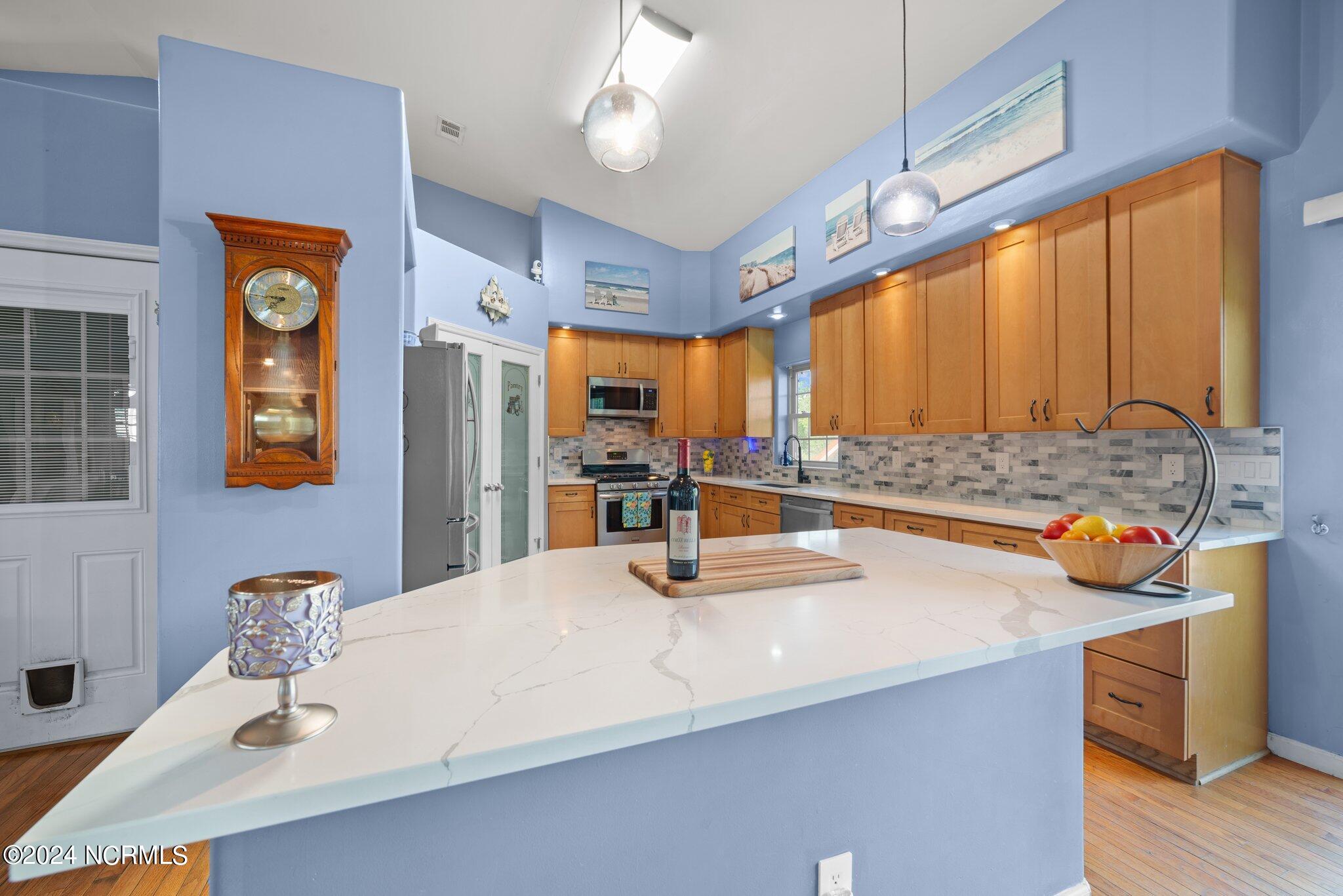 40 Beach Road Property Photo 36