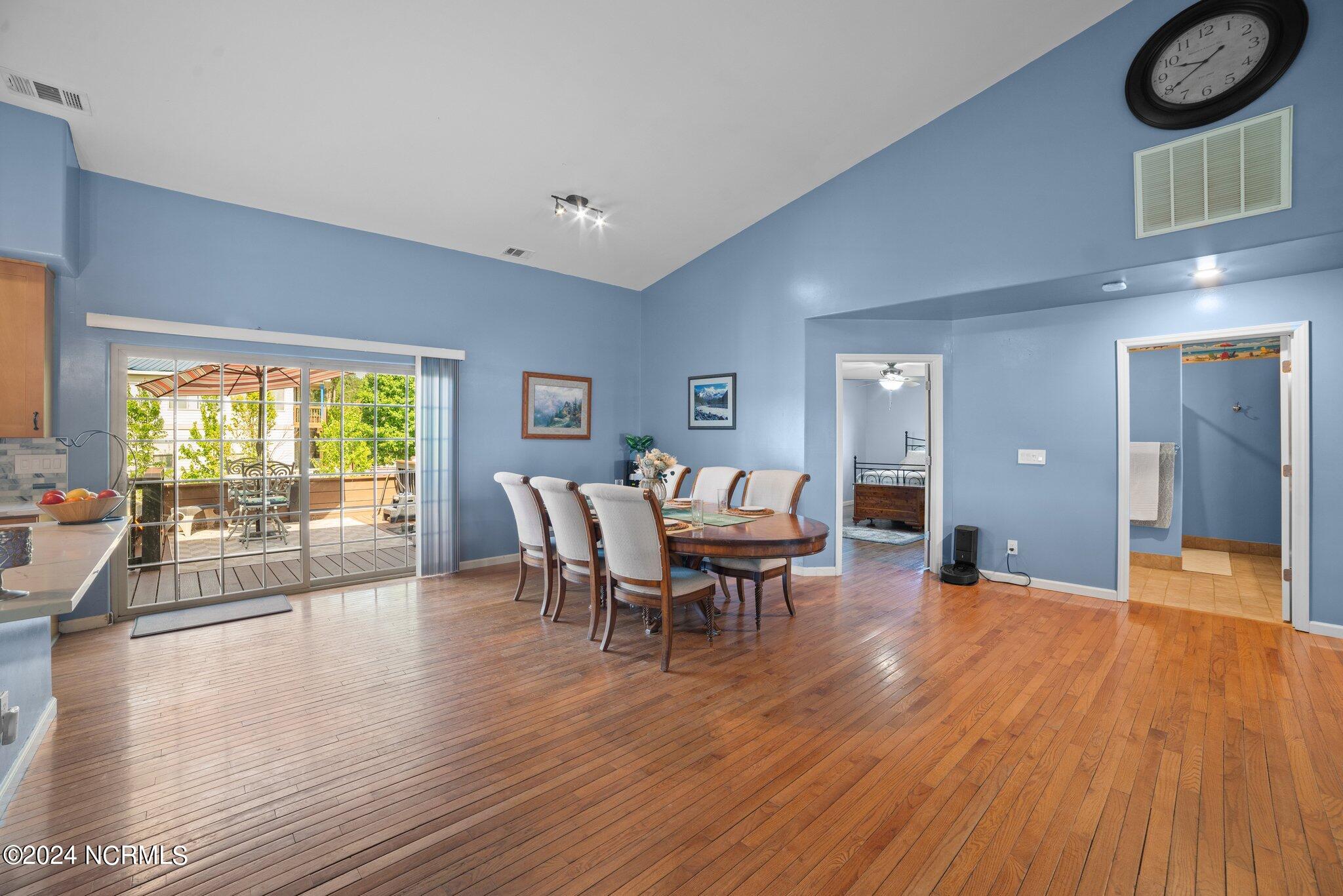 40 Beach Road Property Photo 41