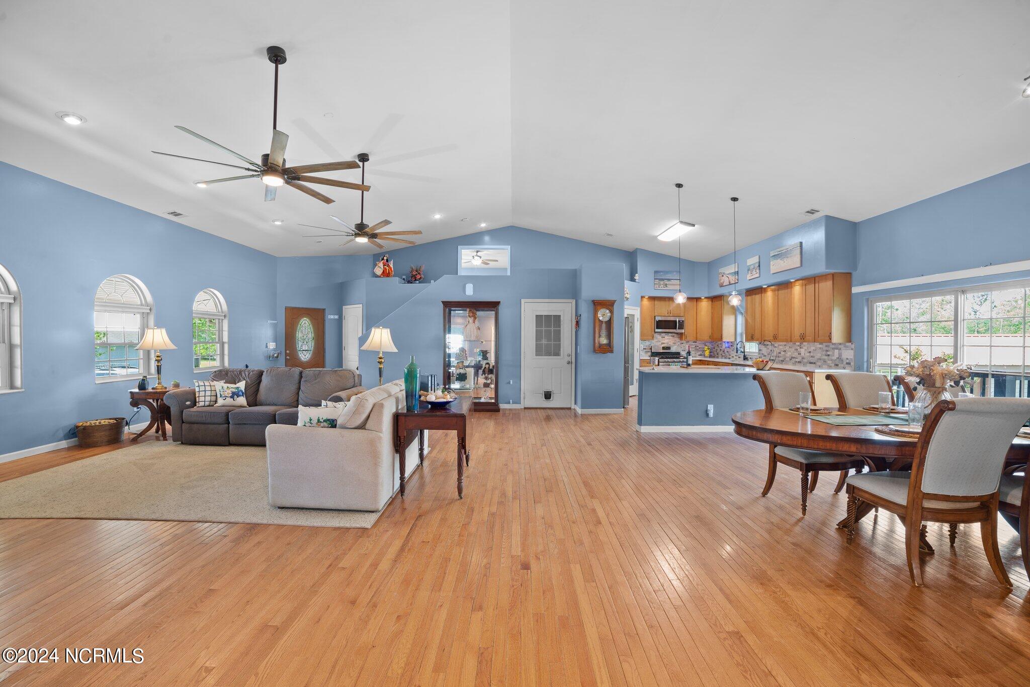 40 Beach Road Property Photo 56