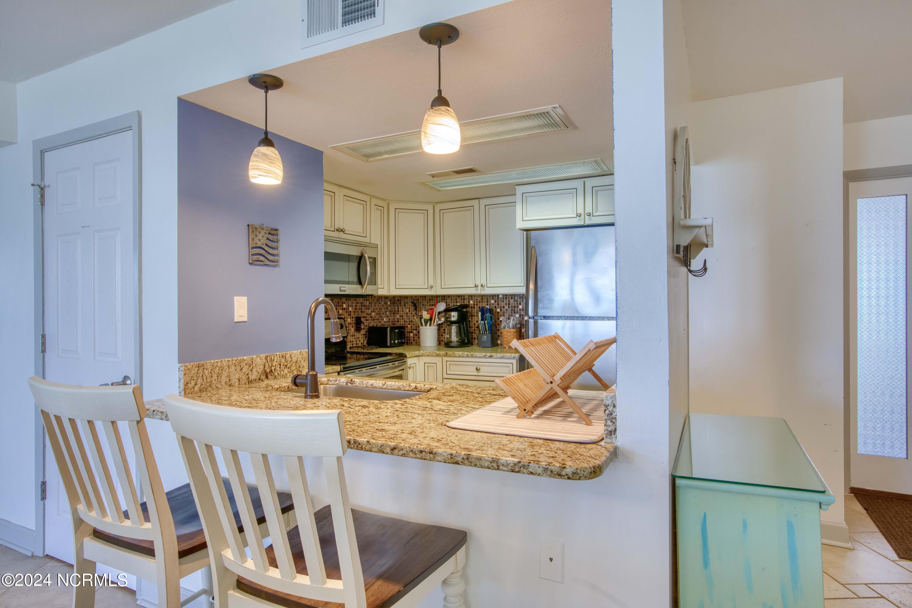 2000 New River Inlet Road Unit 1407 Property Photo 12