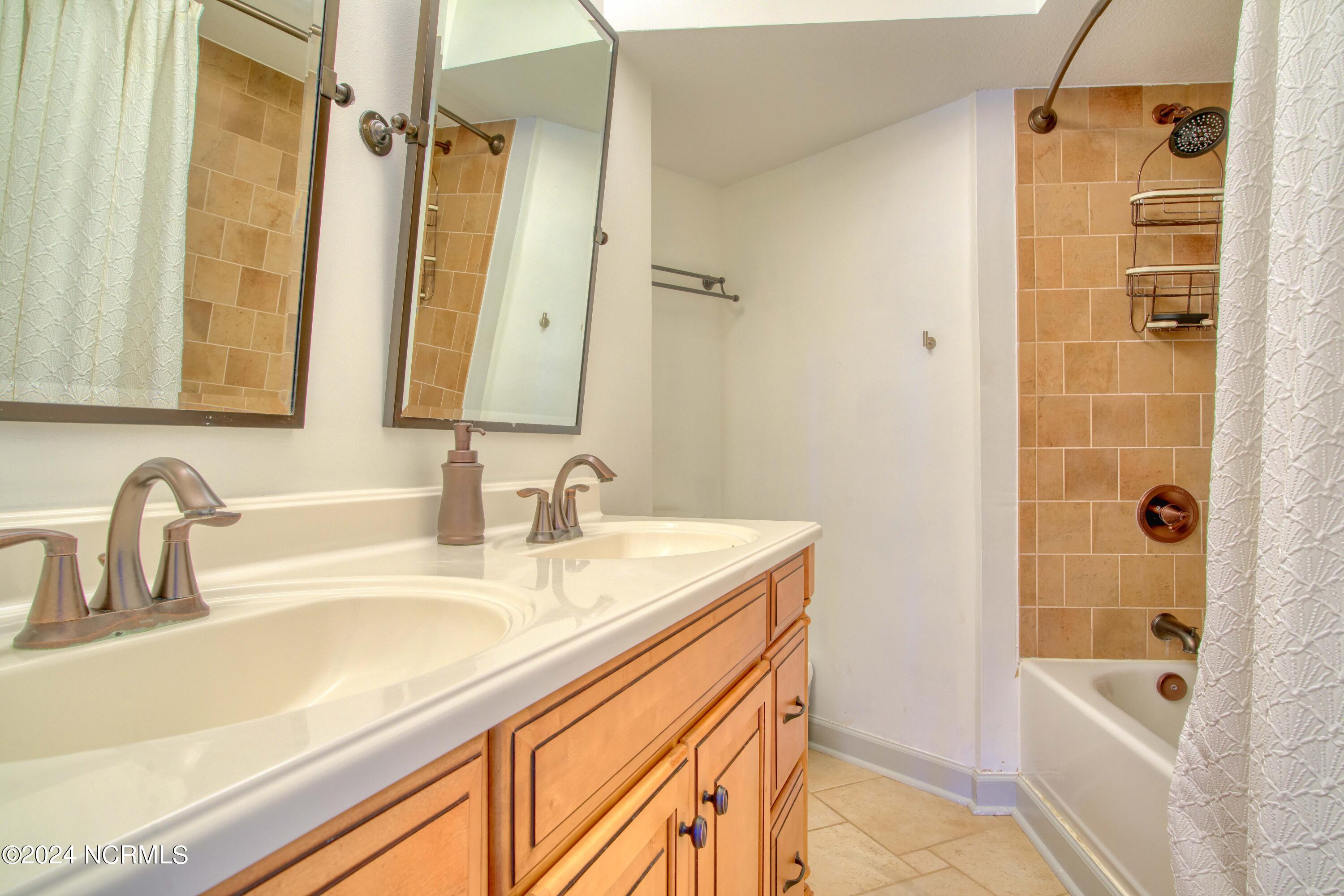 2000 New River Inlet Road Unit 1407 Property Photo 20