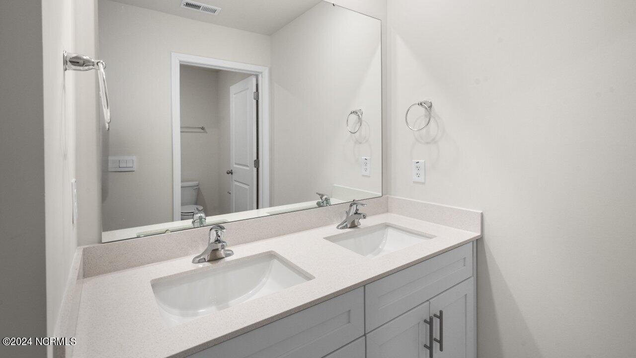 3021 Platinum Circle Property Photo 24