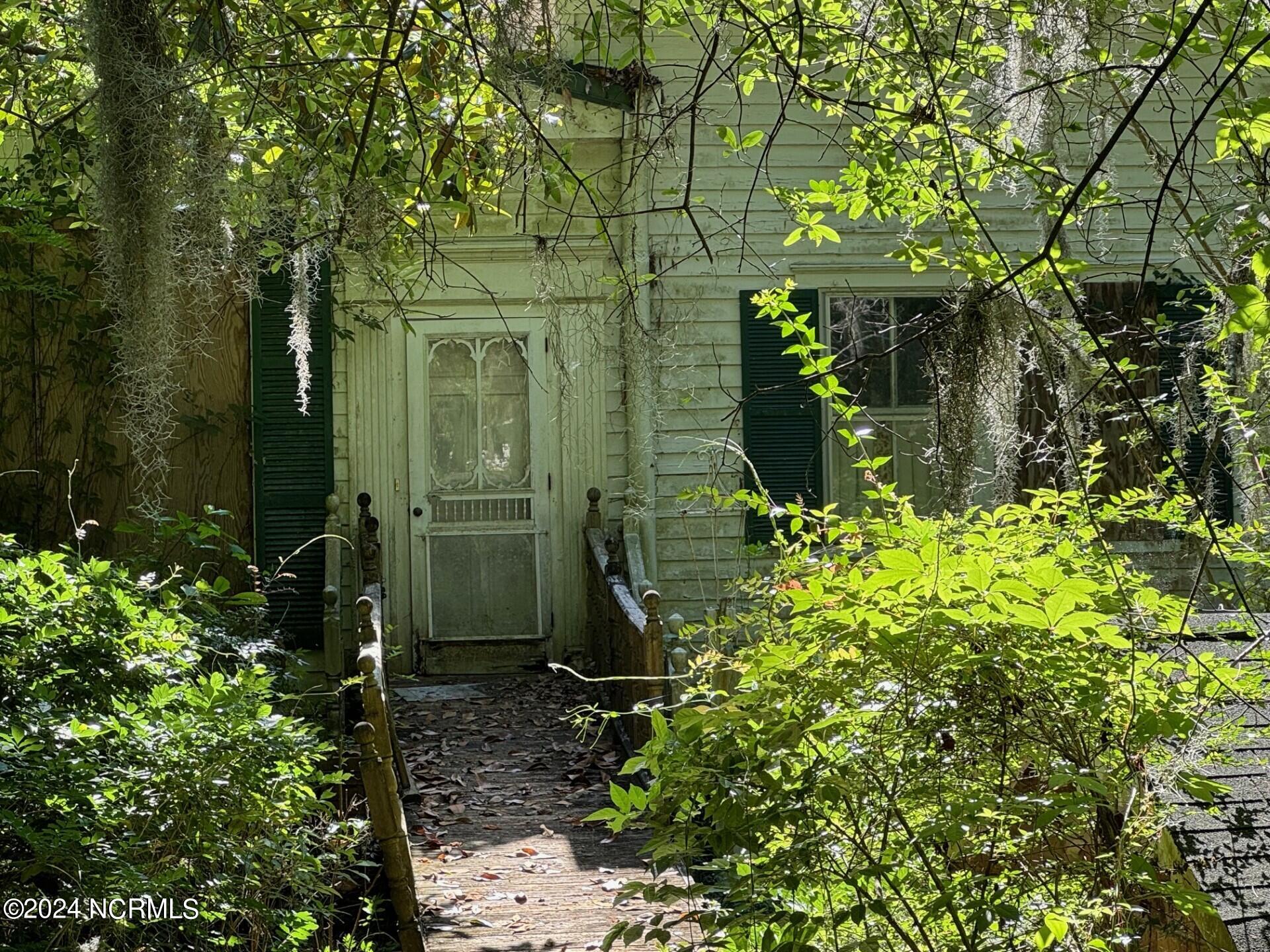 7701 Myrtle Grove Road Property Photo 6