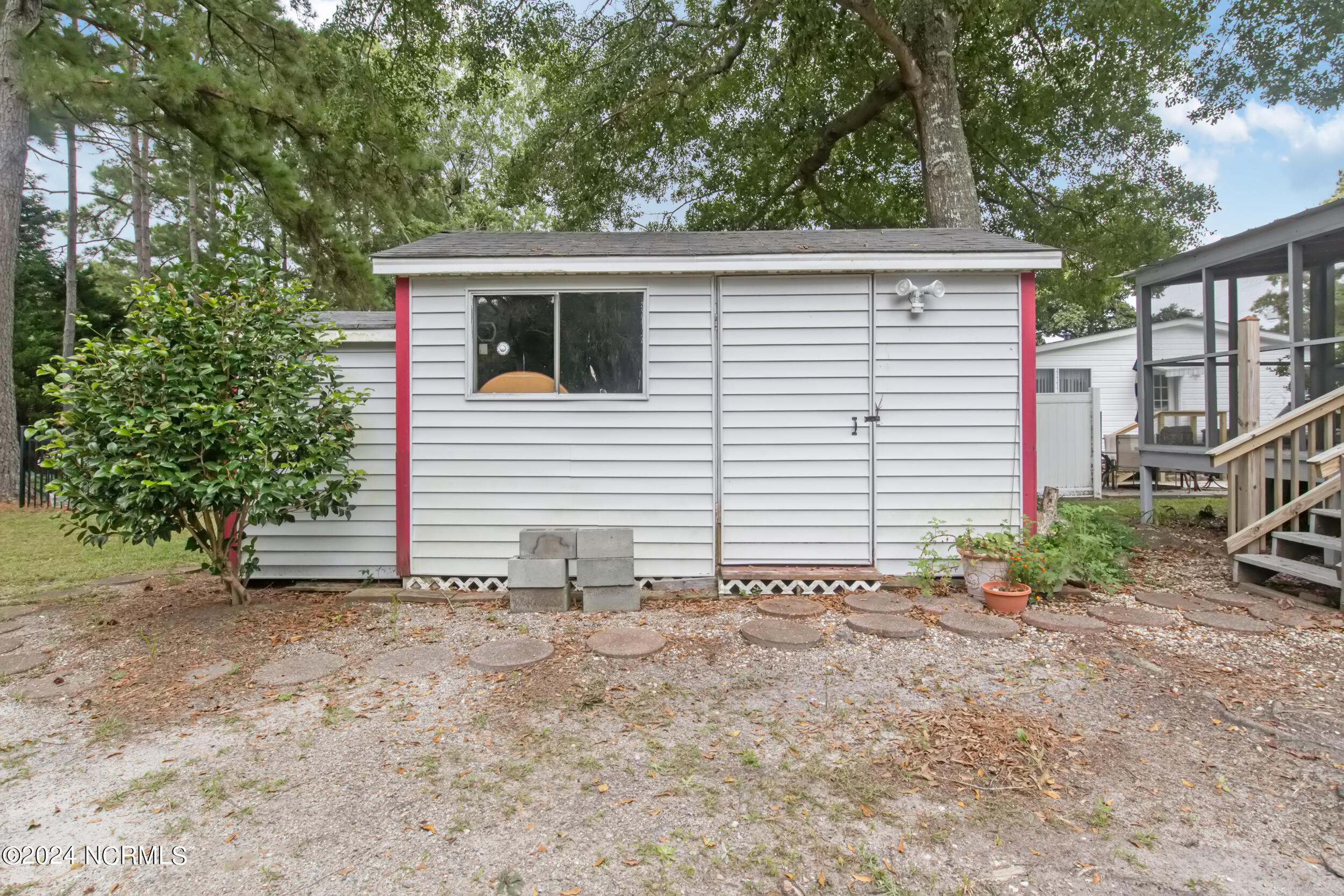 1179 Pine Bur Circle Property Photo 4